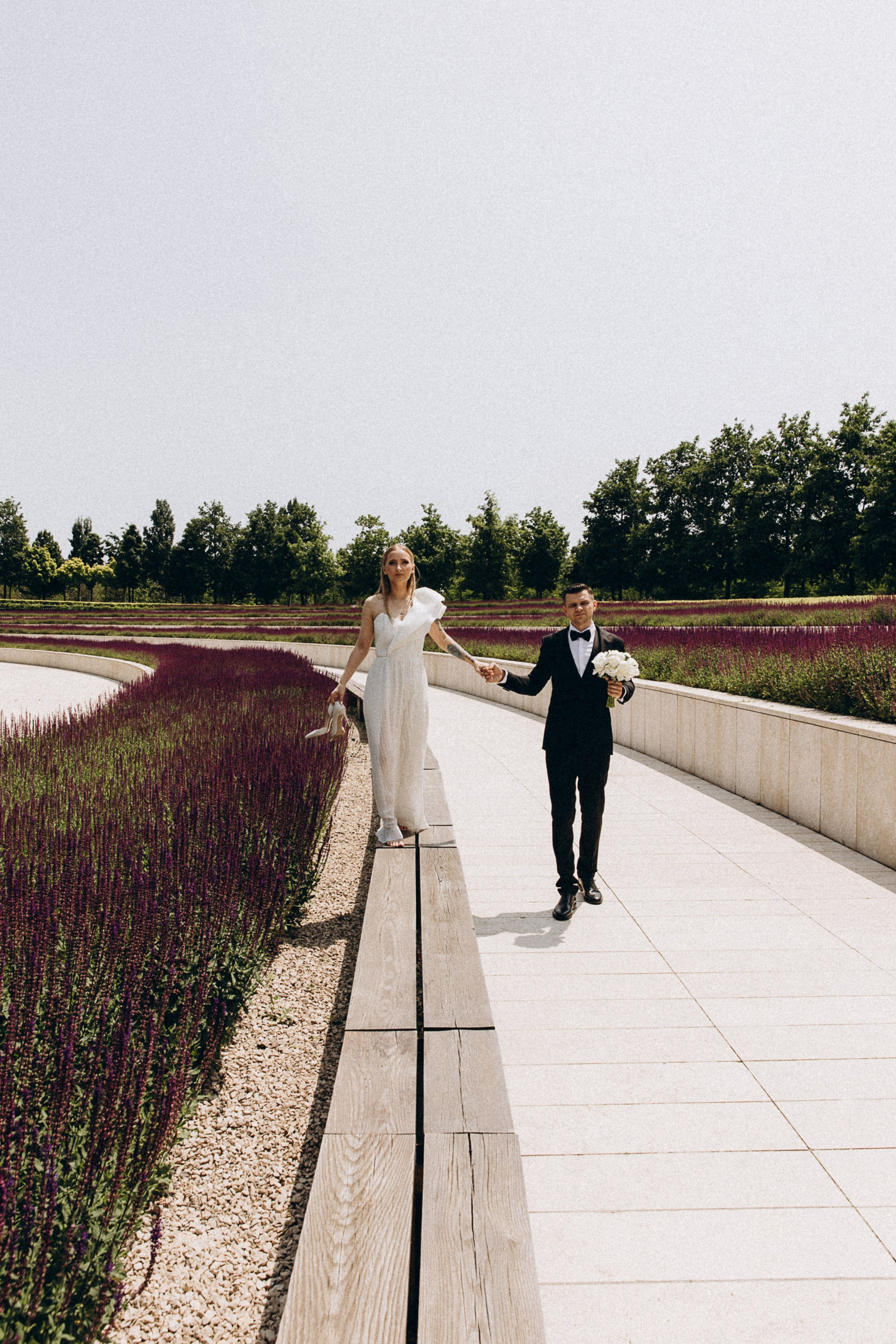 Свадьба в Краснодаре: роспись и фотосессия в парке Галицкого. Свадебный и семейный фотограф Виолетта Сидельникова. Краснодар, Россия, Беларусь, Европа