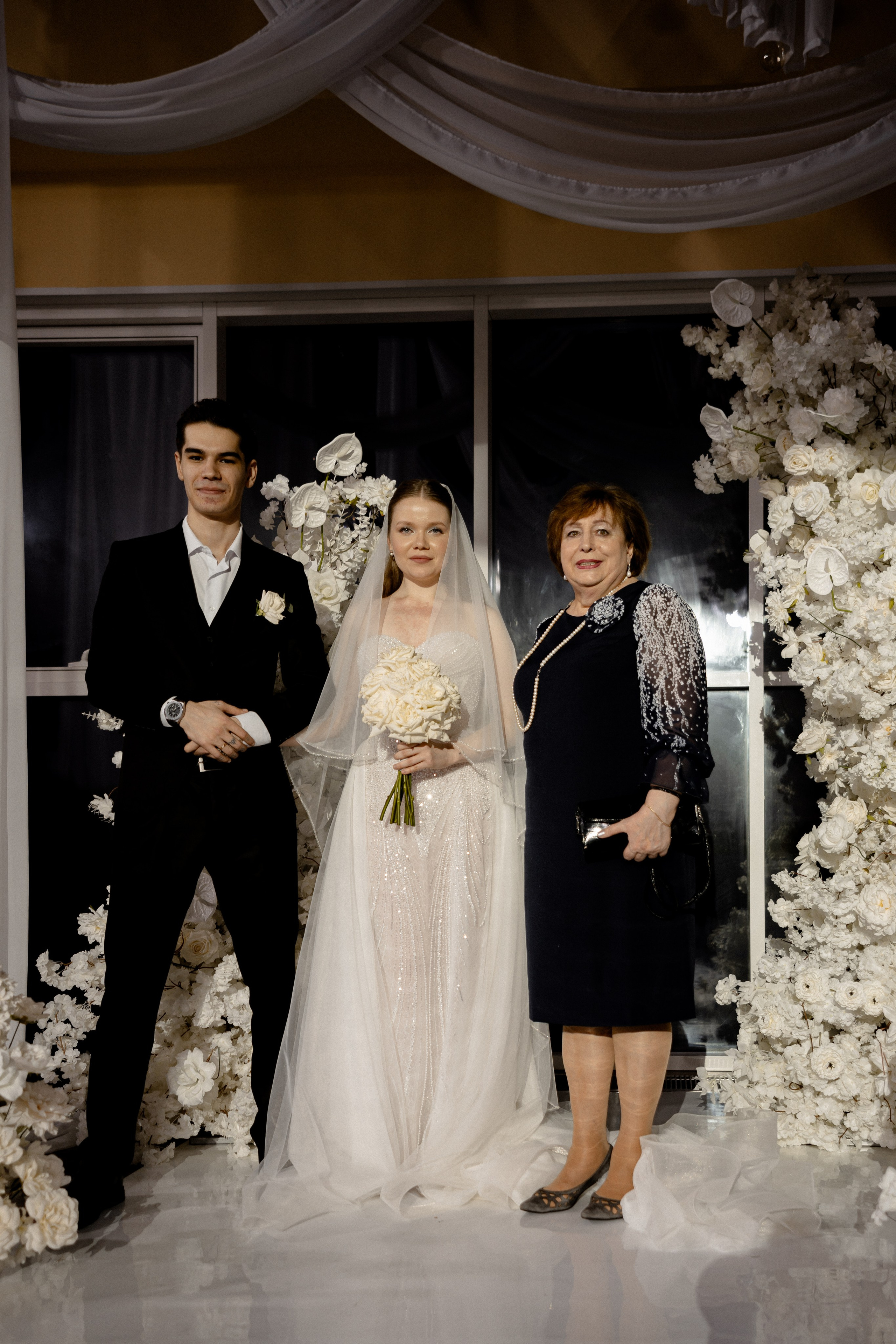 СВАДЕБНАЯ СЬЕМКА СБОРОВ В ОТЕЛЕ И ВЫЕЗД НА ЦЕРЕМОНИЮ (СНЯТО В СИБИРЕ В НИЖНЕВАРТОВСКЕ). Профессиональный фотограф, Санкт-Петербург — Виктория Богомолова