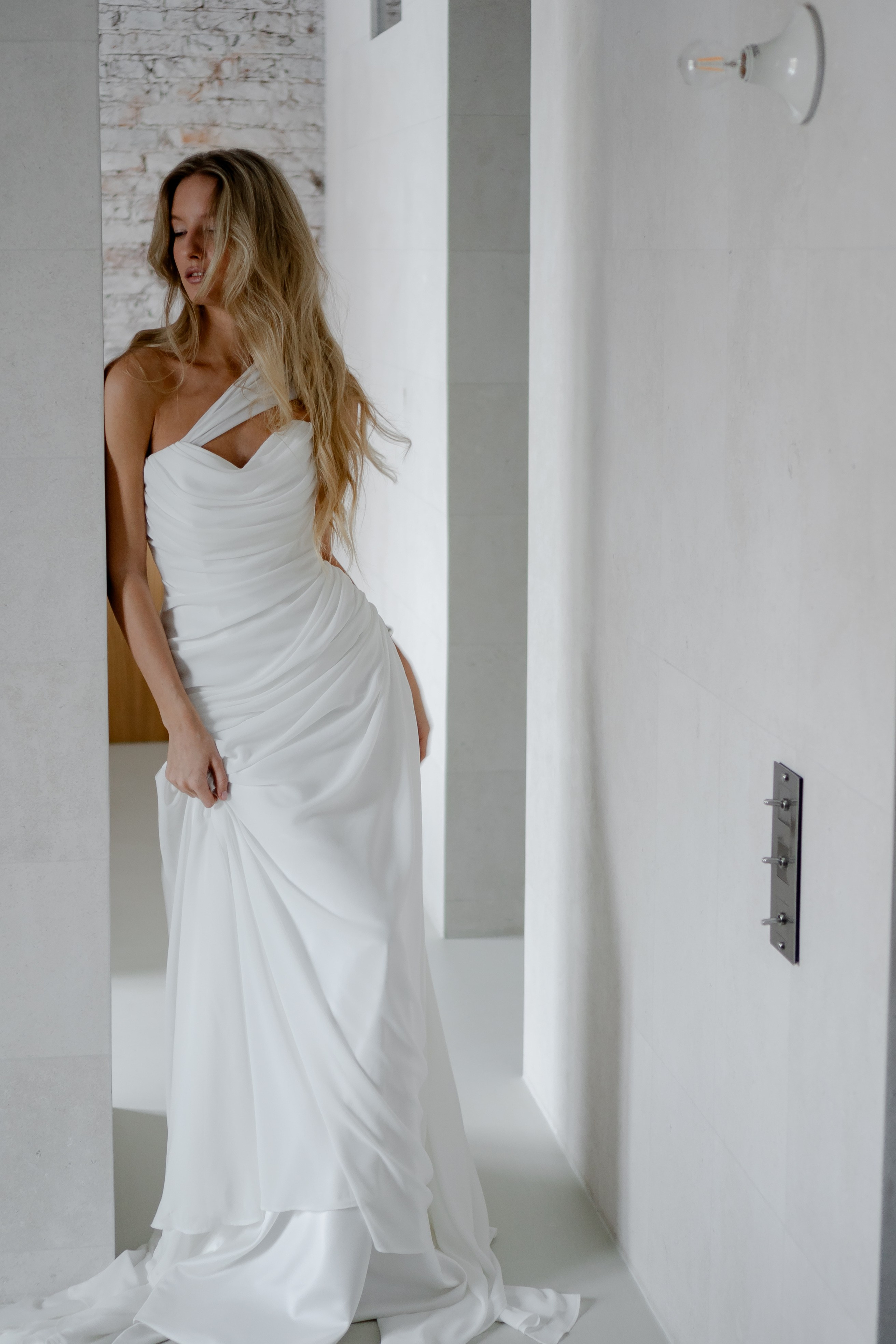 ЭЛЕГАНТНАЯ СВАДБЕНАЯ СЬЕМКА ЖЕНИХА И НЕВЕСТЫ В ДОРОГОМ ОТЕЛЕ САНКТ-ПЕТЕРБУРГА. Профессиональный фотограф, Санкт-Петербург — Виктория Богомолова