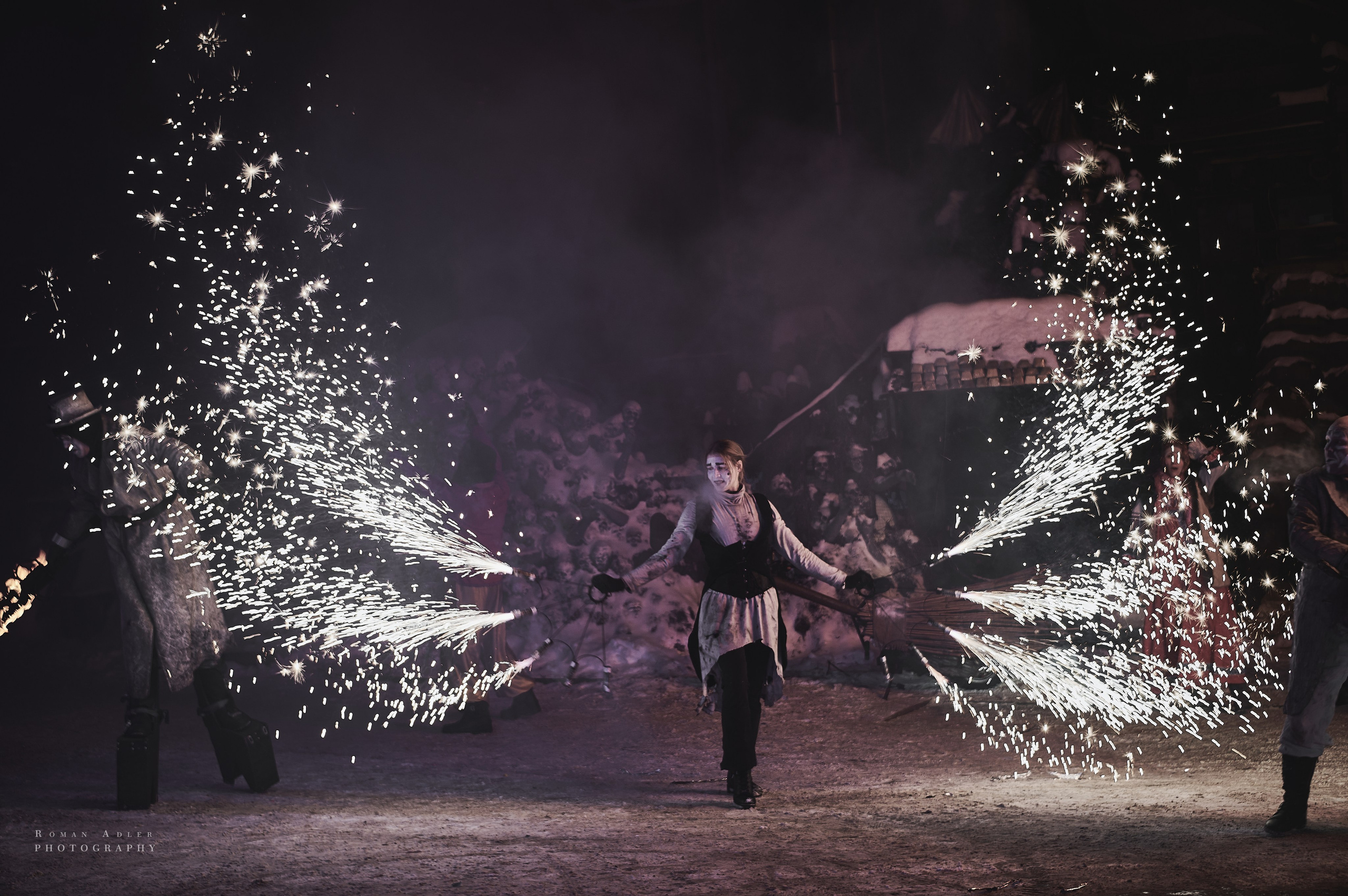 Новогодняя сказка от Ночных волков. Фотограф Роман Адлер