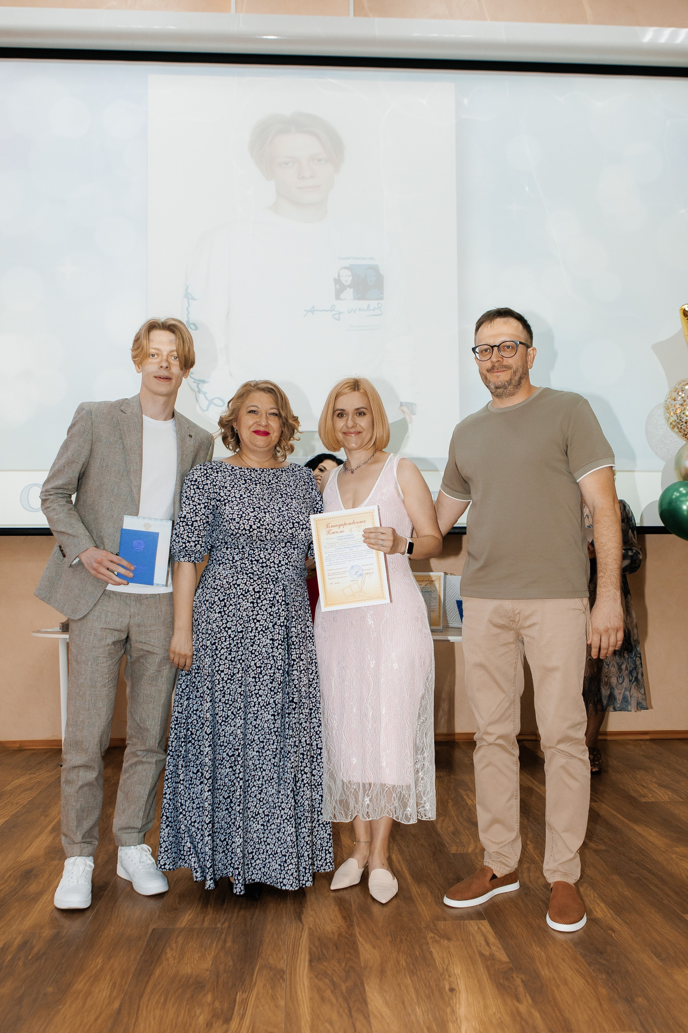 Выпускной Гимназия 12 2024 г. Свадебный и портретный Фотограф в Липецке Дмитрий Котюков