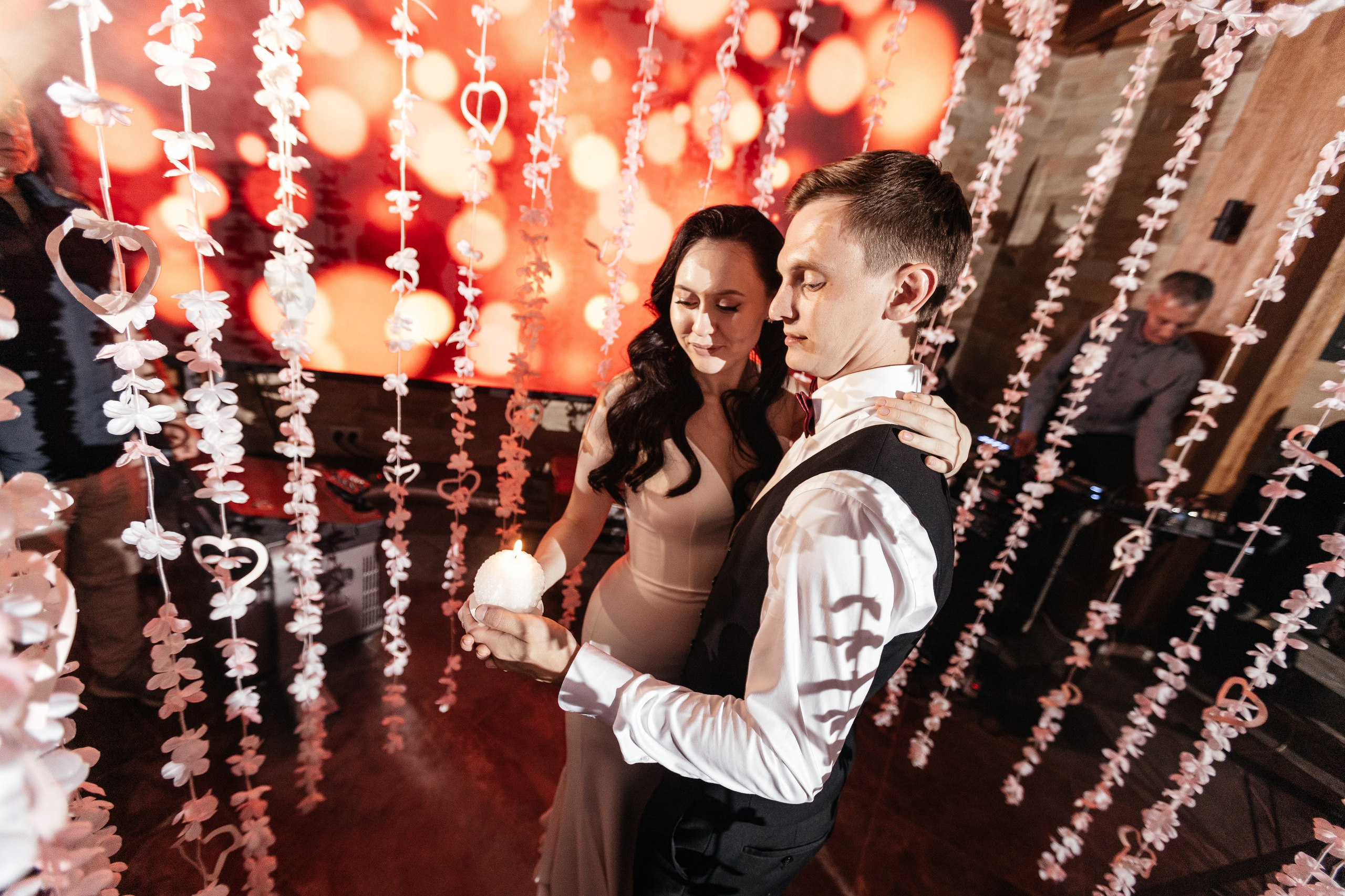 Свадебный фотограф Уфа — Руслан ГабдлисламовЖивые эмоции, красивые кадры, воспоминания на всю жизнь.Работаю по всей Республике Башкортоста. Свадебный фотограф Уфа Руслан Габдлисламов