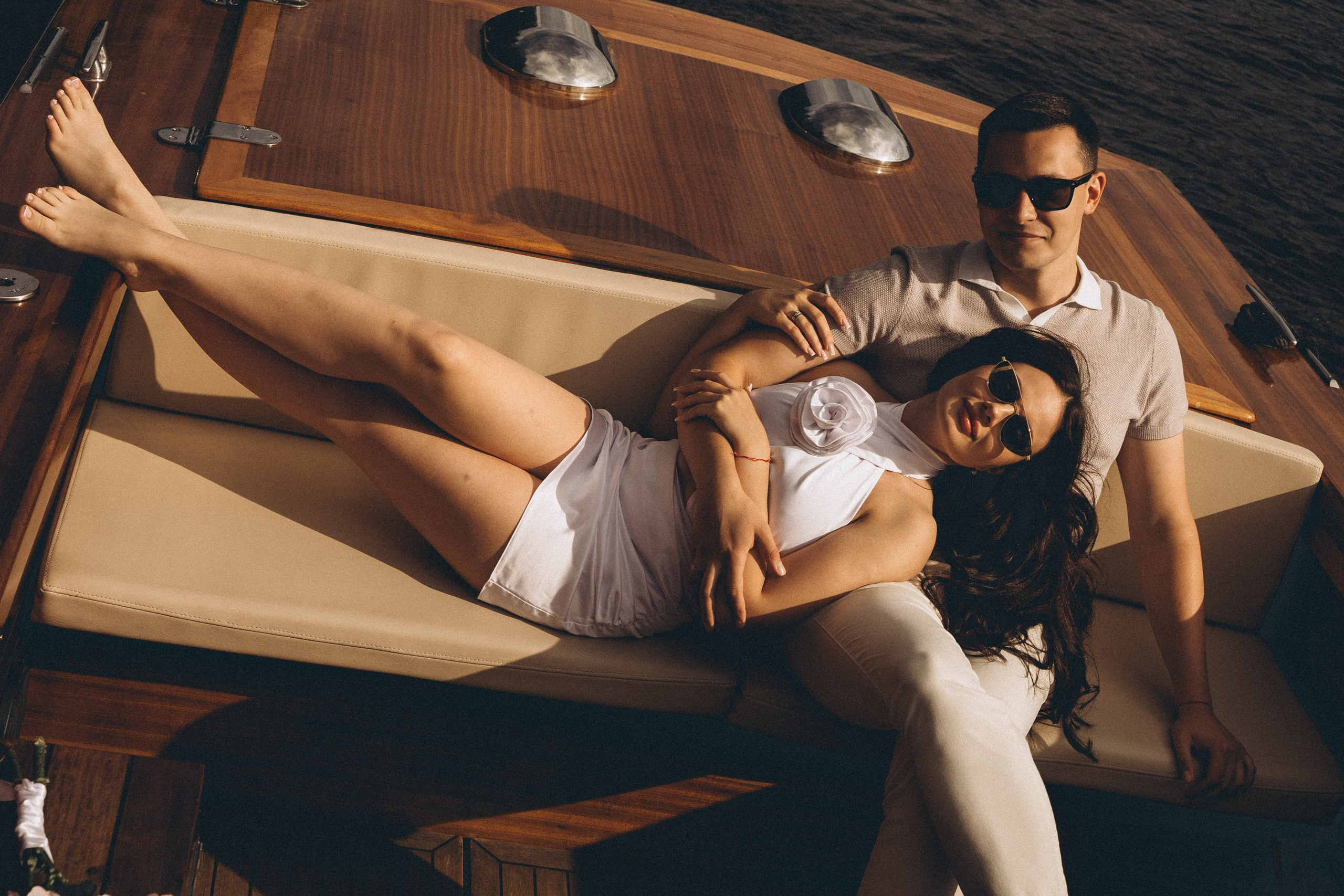 СВАДЕНБНАЯ СЬЕМКА НА КАТЕРЕ ПО КАНАЛАМ САНКТ-ПЕТЕРБУРГА И В АКВАТОРИИ НЕВЫ. Профессиональный фотограф, Санкт-Петербург — Виктория Богомолова