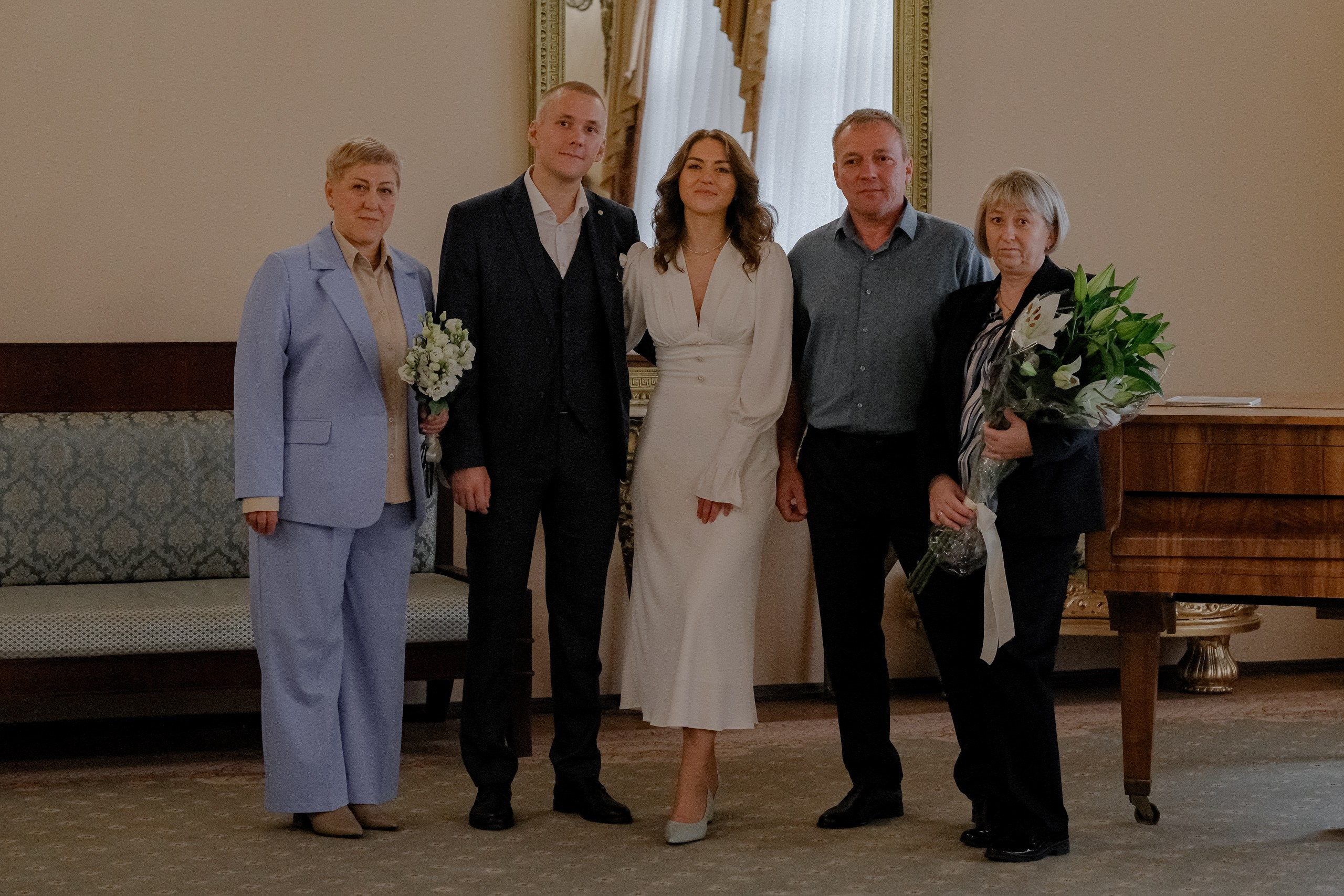 СВАДЕБНАЯ СЬЕМКА ПАРЫ ВО ВТОРОМ ДВОРЦЕ БРАКОСОЧЕТАНИЯ И ПРОГУЛКА ПО ЧЕРНЫШЕВСКОЙ. Профессиональный фотограф, Санкт-Петербург — Виктория Богомолова