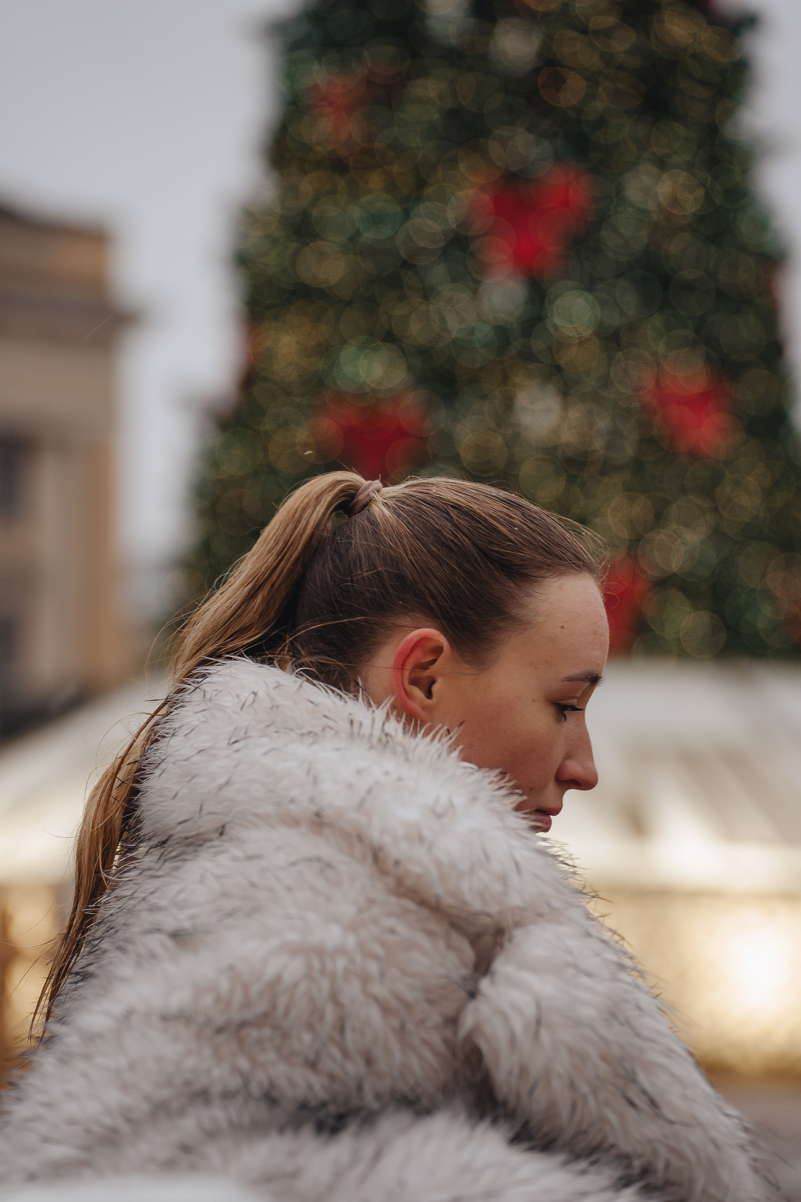 ПРОГУЛКА НА МАНЕЖНОЙ ПЛОЩАДИ ДЛЯ ДЕВУШКИ ПЕРЕД НОВЫМ ГОДОМ (НОВОГОДНЯЯ ФОТОСЕССИИЯ НА МАНЕЖНОЙ ПЛОЩАДИ). Профессиональный фотограф, Санкт-Петербург — Виктория Богомолова