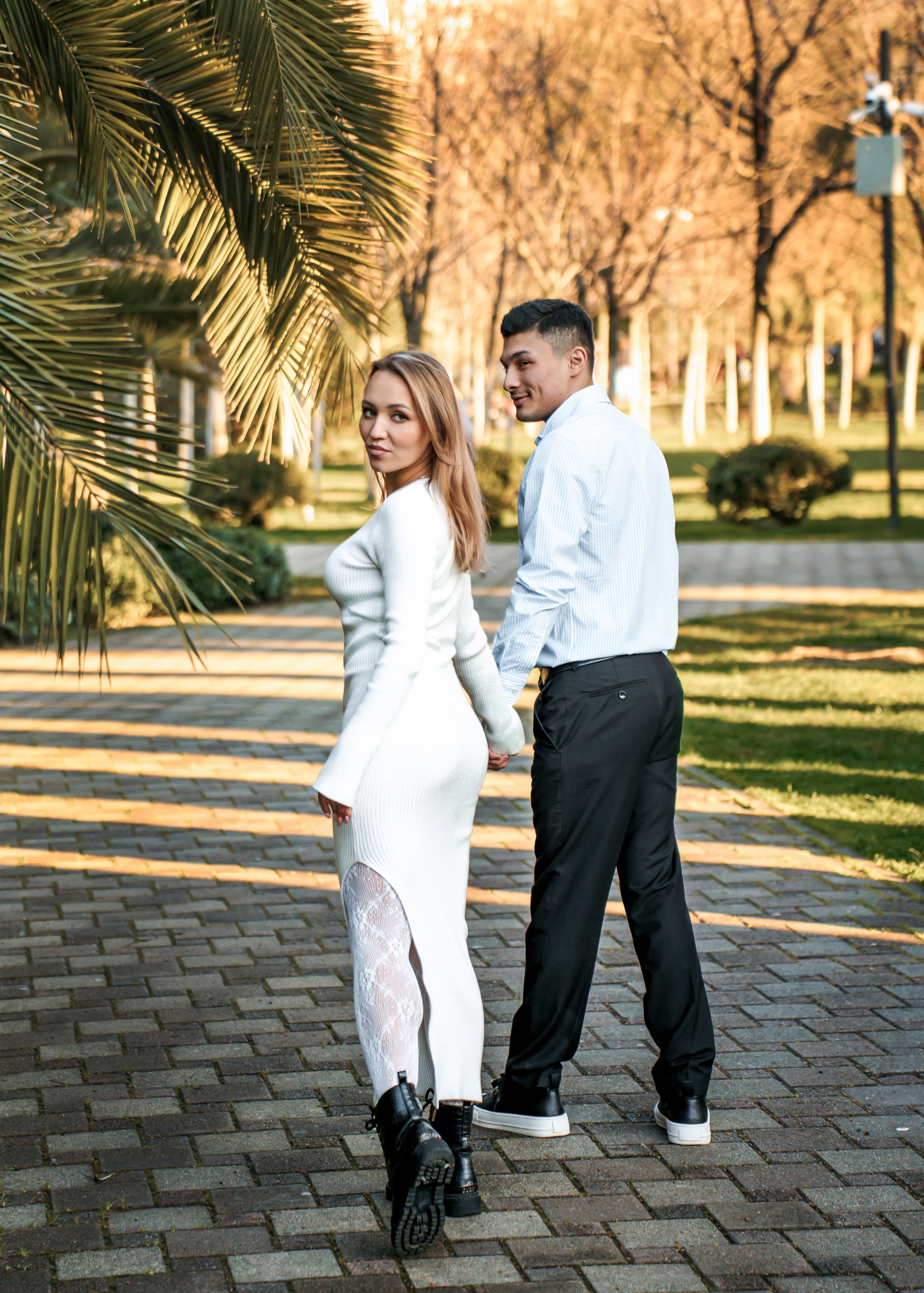 Лав стори фотосессия у моря и в горах в Сочи, Адлере и Красной Поляне. Алина Бернд — свадебный и индивидуальный фотограф в Сочи и Адлере