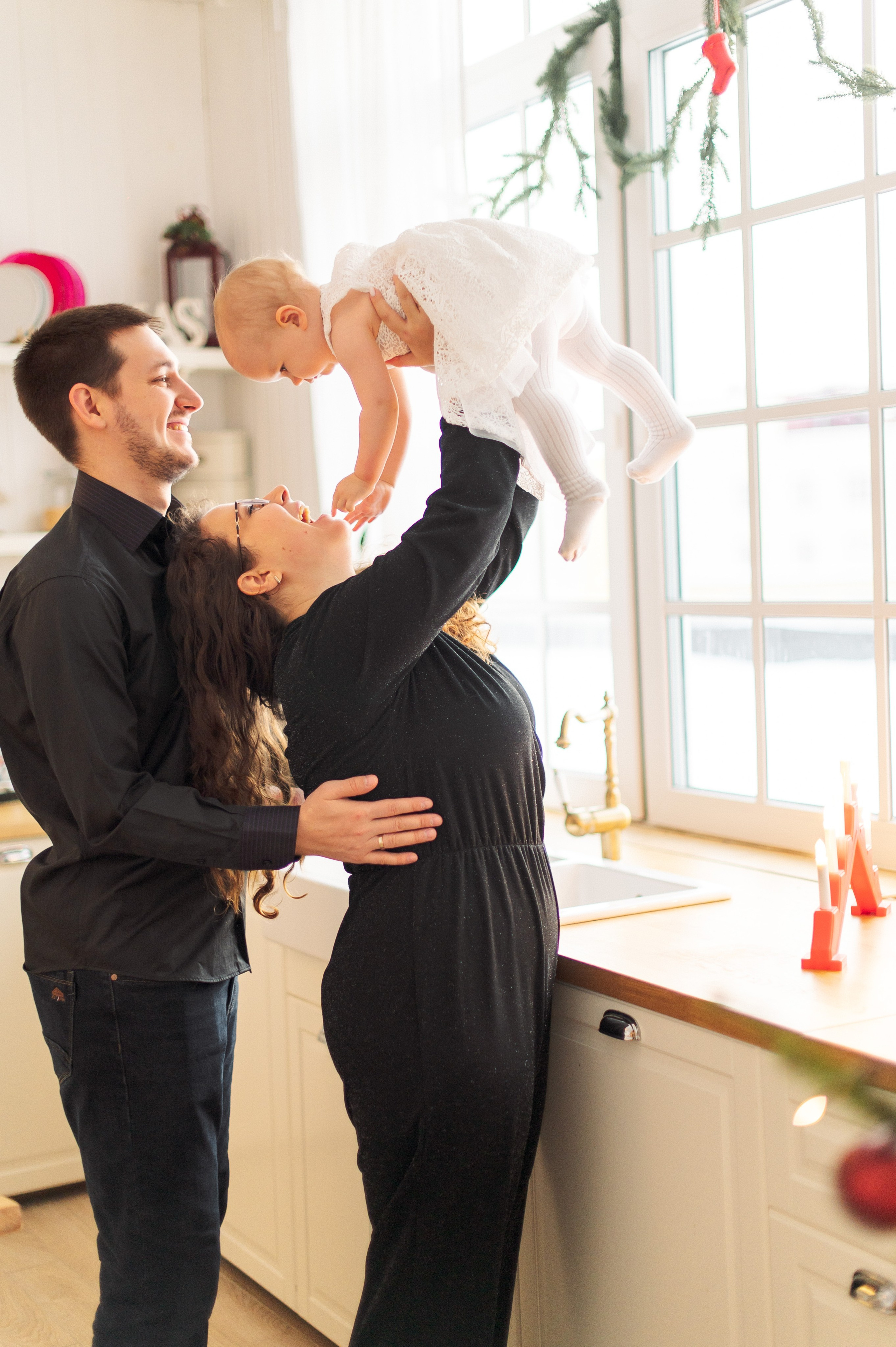 Семейная новогодняя фотосессия в студии. Семейный и свадебный фотограф в Санкт-Петербурге Гришин Юрий