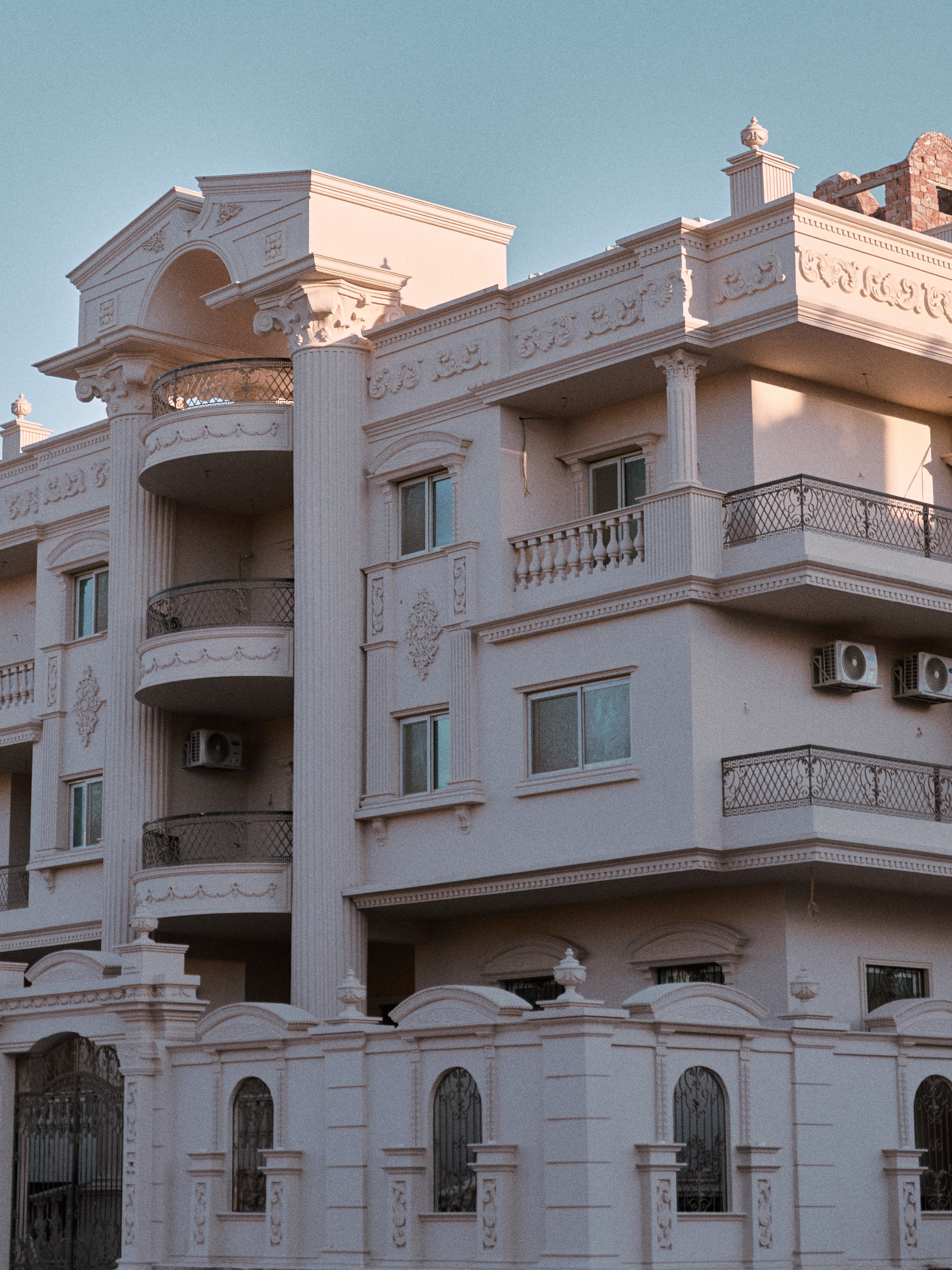 Архитектура. Jorgis Talè — photographer, kind person, teacher of arts and other mag