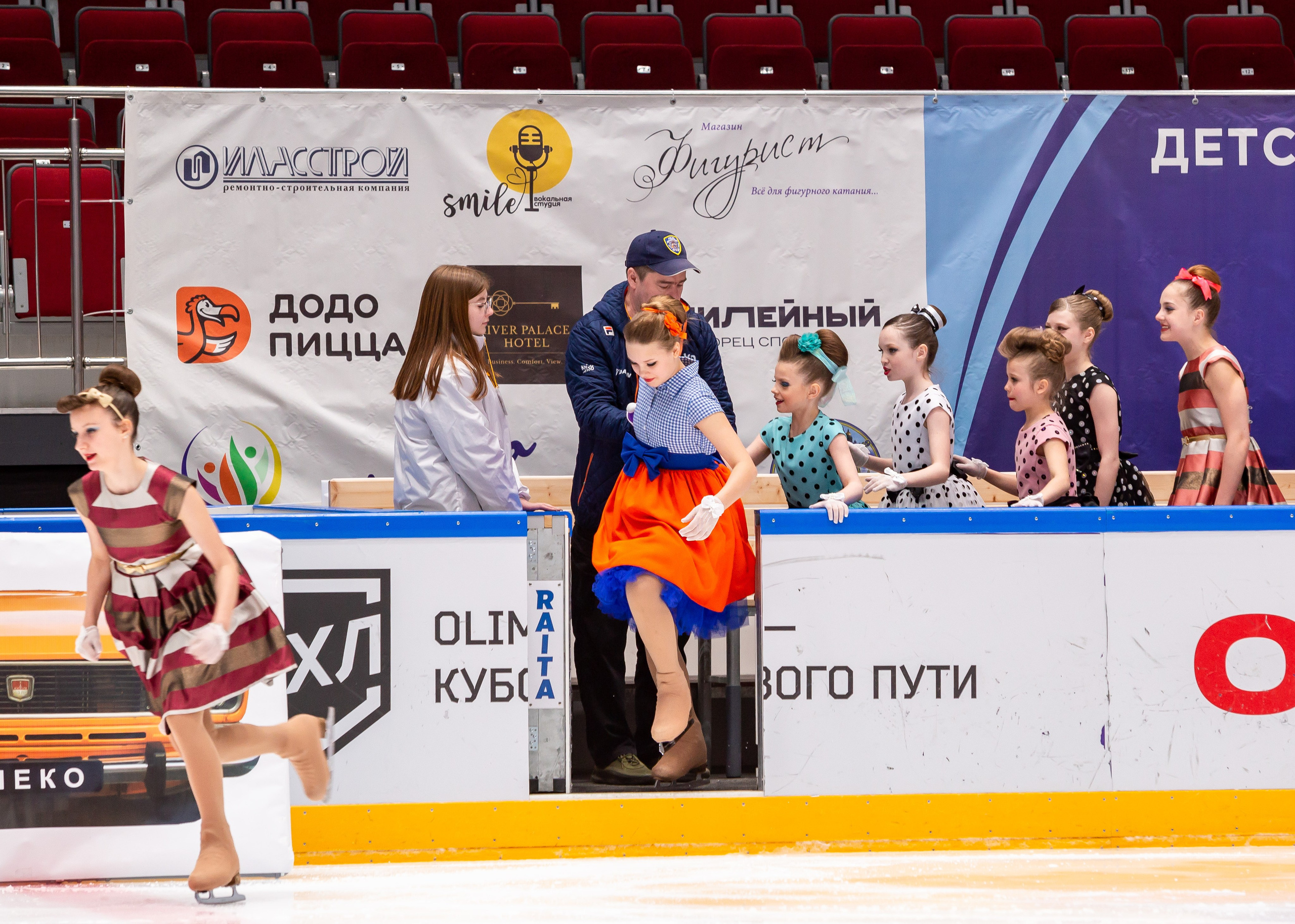 VII Ежегодный фестиваль массовых танцев на льду и фигурного катания «Петровский лёд» Санкт-Петербург 2024. Репортажный фотограф в Москве