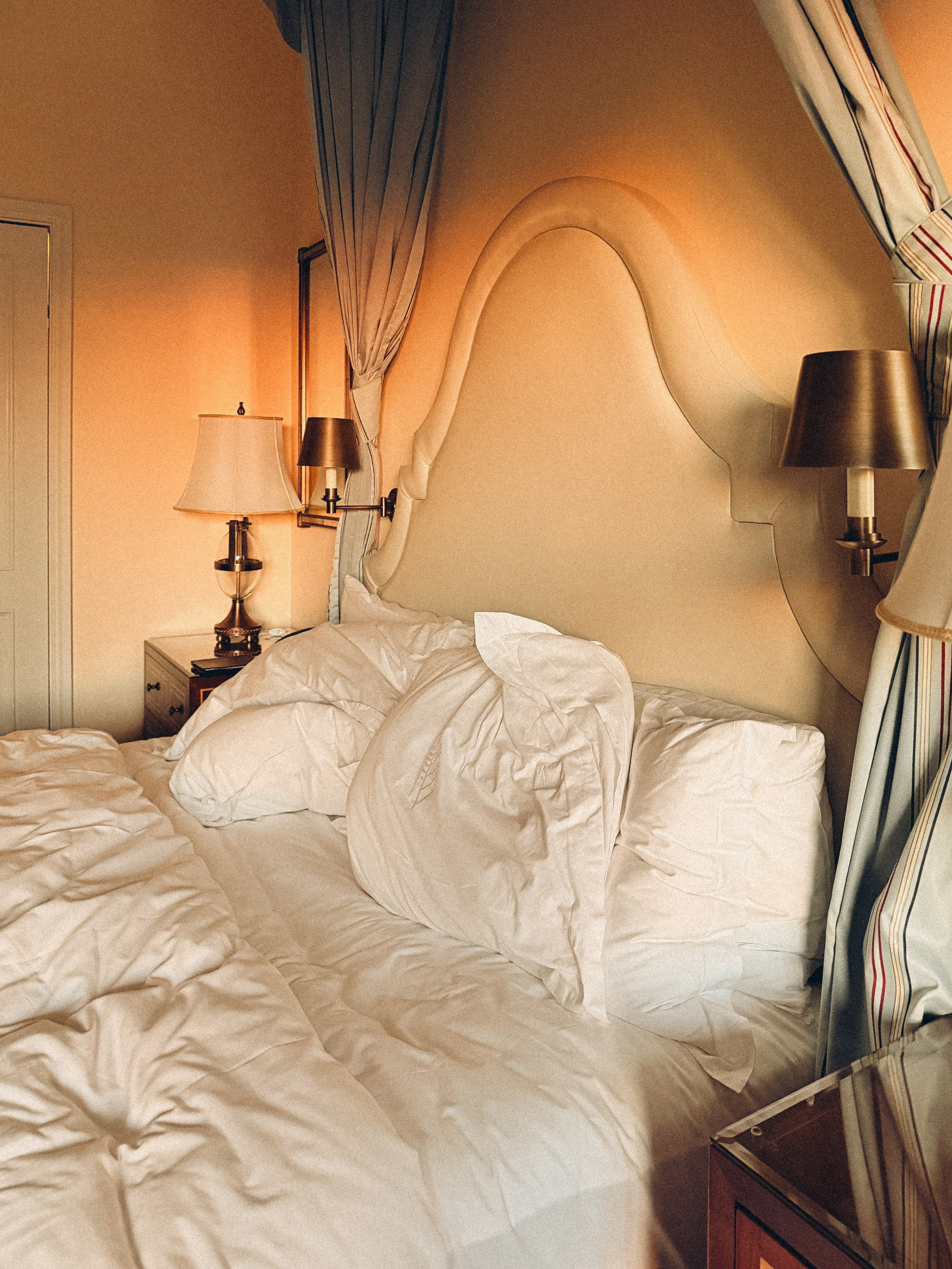 СВАДЕБНАЯ СЕРИЯ НСНЯТА НА ТЕЛЕФОН Four Seasons Lion Palace St. Petersburg 5*. Профессиональный фотограф, Санкт-Петербург — Виктория Богомолова