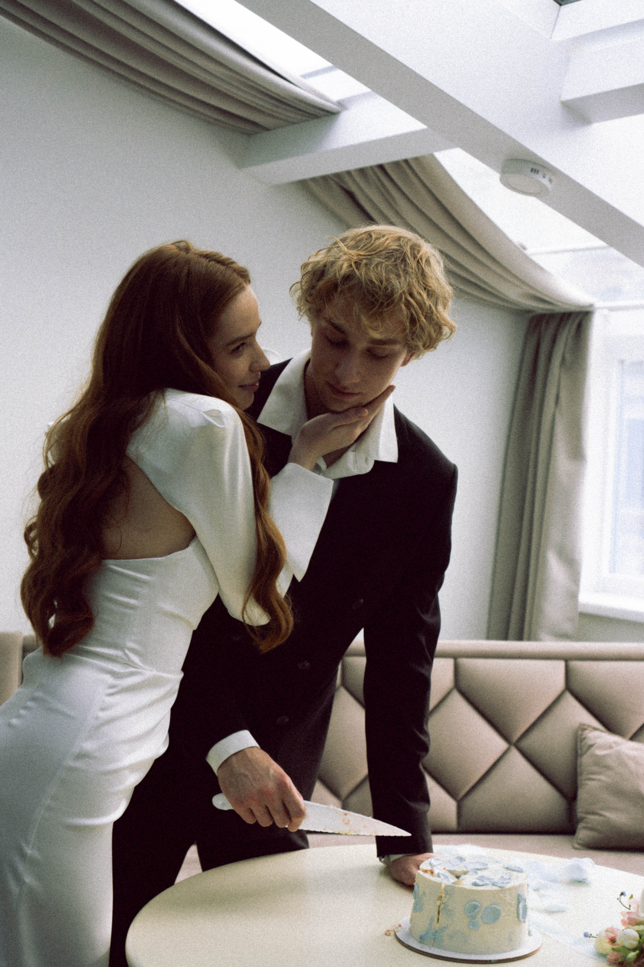 СВАДЕБНАЯ СЬЕМКА В ОТЕЛЕ. СБОРЫ ЖЕНИХА И НЕВЕСТЫ И ТАКЖЕ ТОР И ПОДГОТОВКА К ПРОГУЛКЕ. Профессиональный фотограф, Санкт-Петербург — Виктория Богомолова