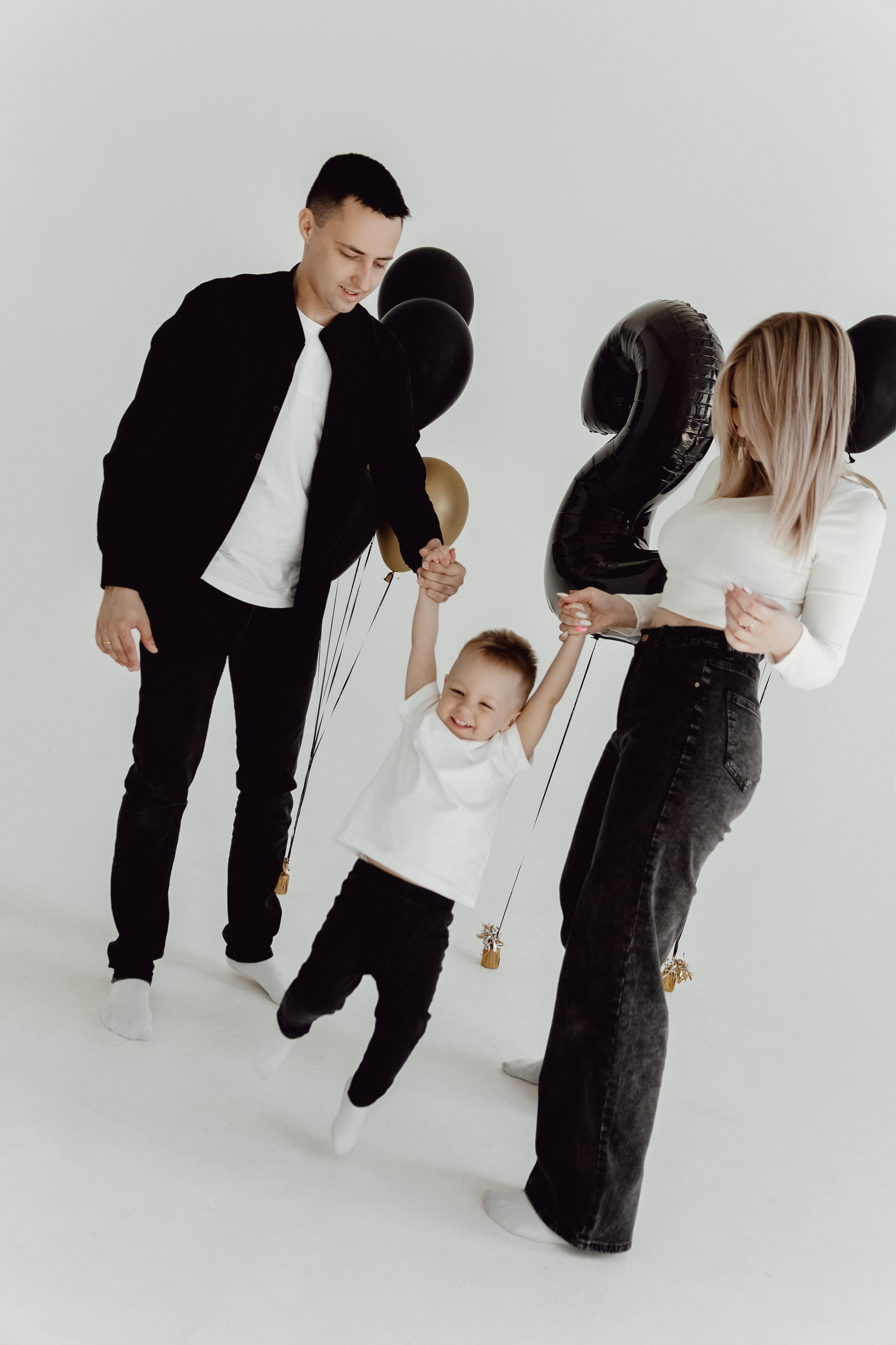 Семья Гладких Апрель 2024. Фотограф в Кирове и Кирово-Чепецке Валерия Шиляева