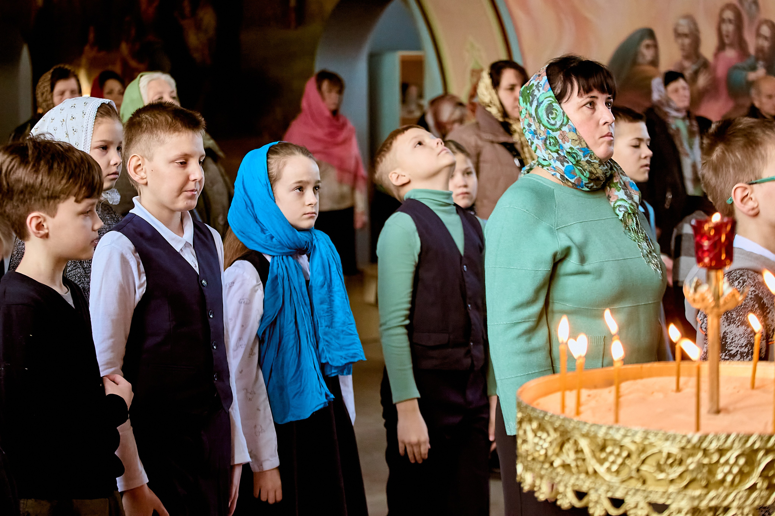 Храм Преподобного Серафима Саровского г. Дзержинск. На празднике первой исповеди. Фото Николая Голованова православный портретный и детский фотограф