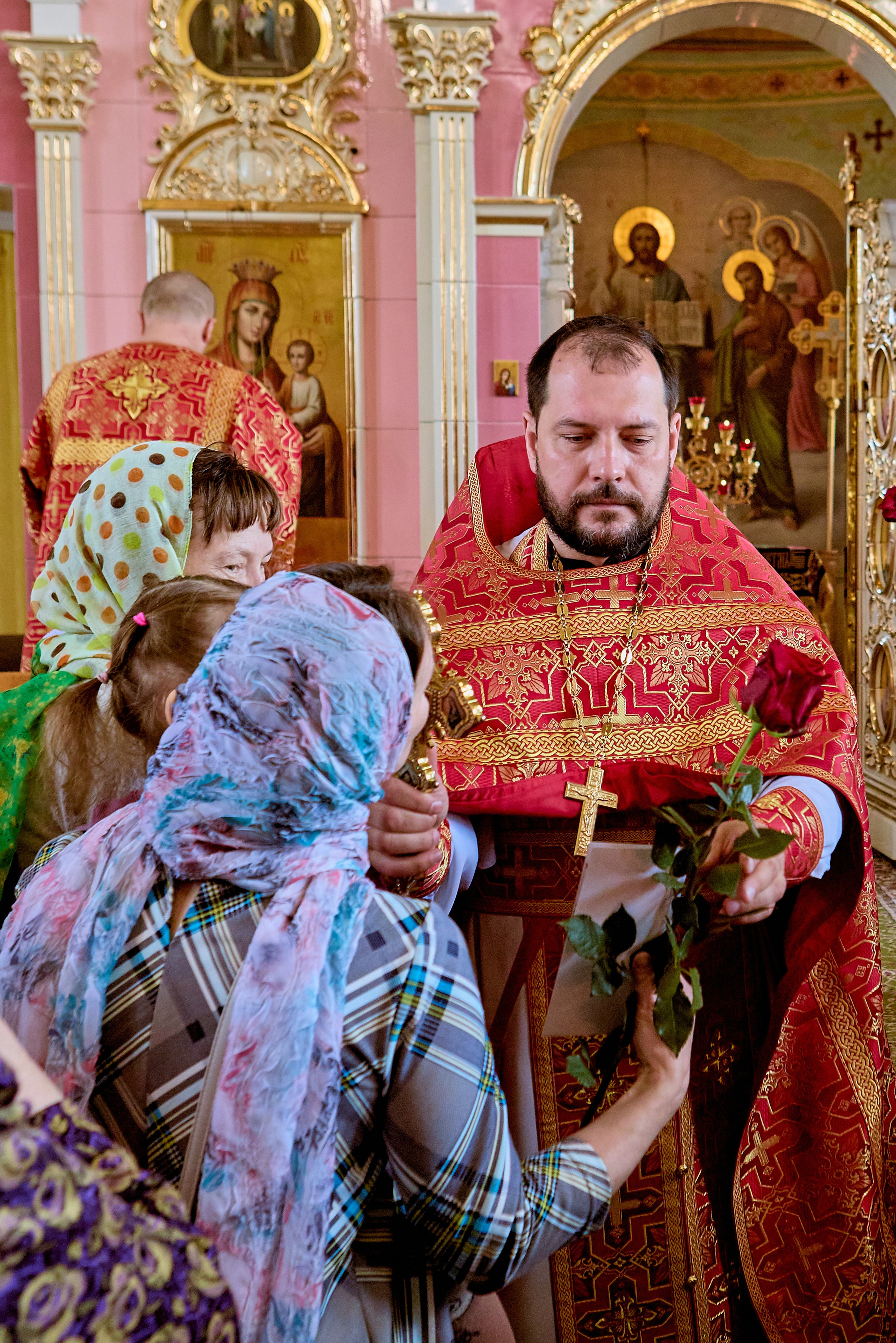 Фотографии Литургии в Праздник Святых Жен Мироносиц