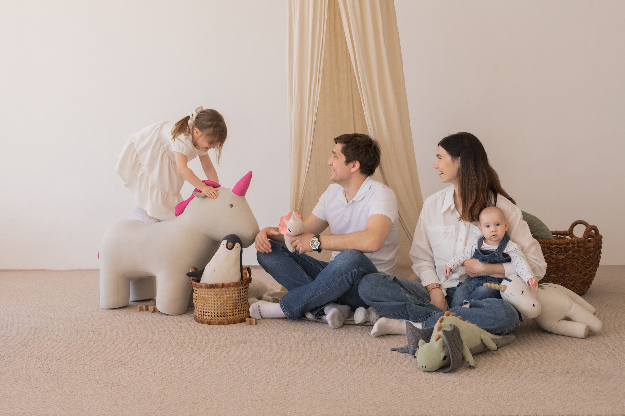 Л ю б о в ь между Вами и посреди Вас. Виноградова Маргарита. Фотограф P r o Явления