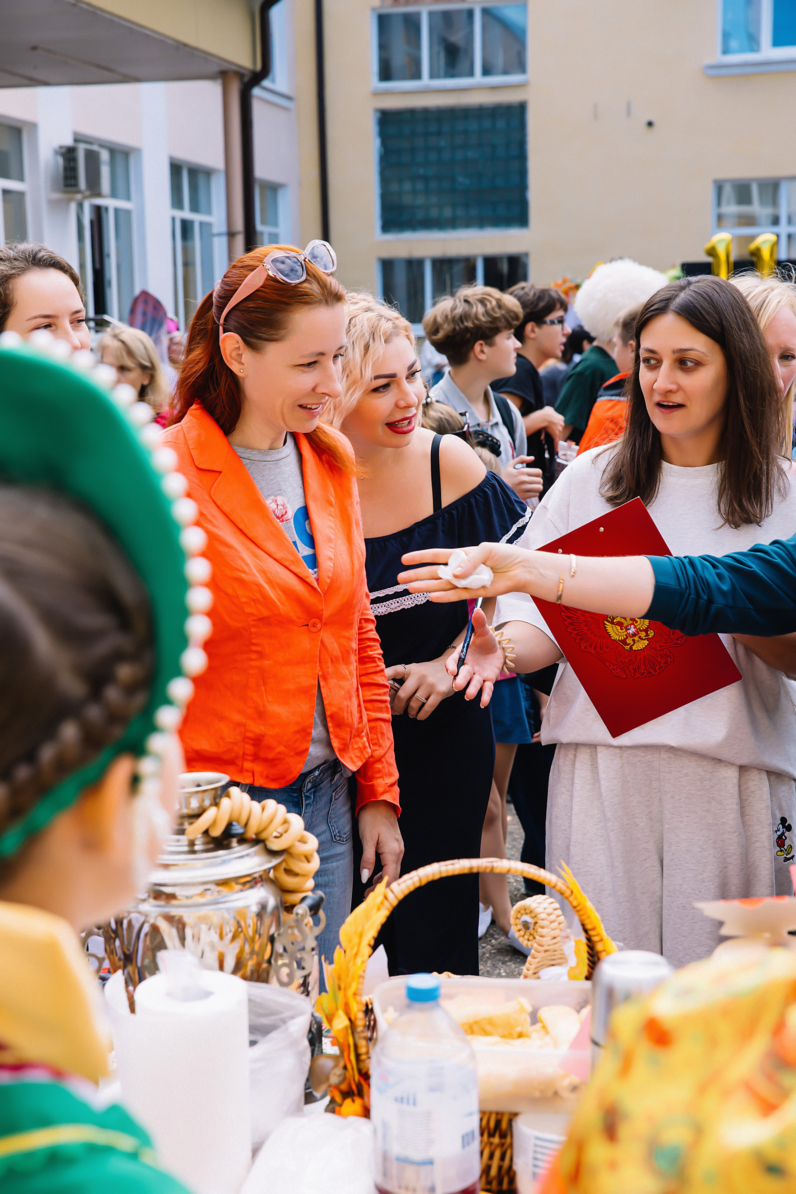 Школьная ярмарка Лицей№ 4. Фотограф и Видеограф в Краснодаре Юлия Солодченко