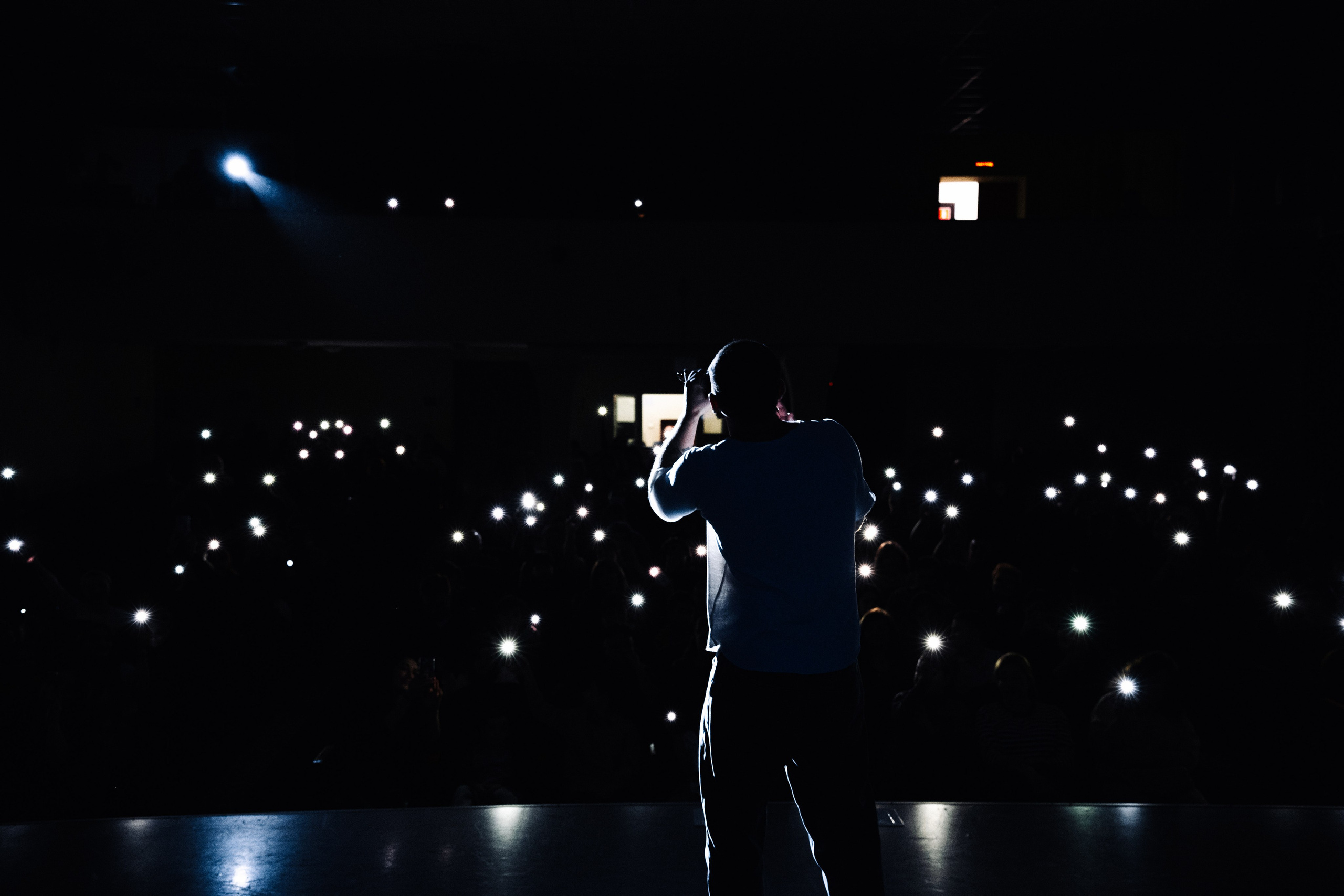 Благотворительный концерт в помощь Артему Сардаряну. Фотограф Артем Севостьянов. Профессиональная фотосъемка в Ногинске, Москве, Московской области и за границей
