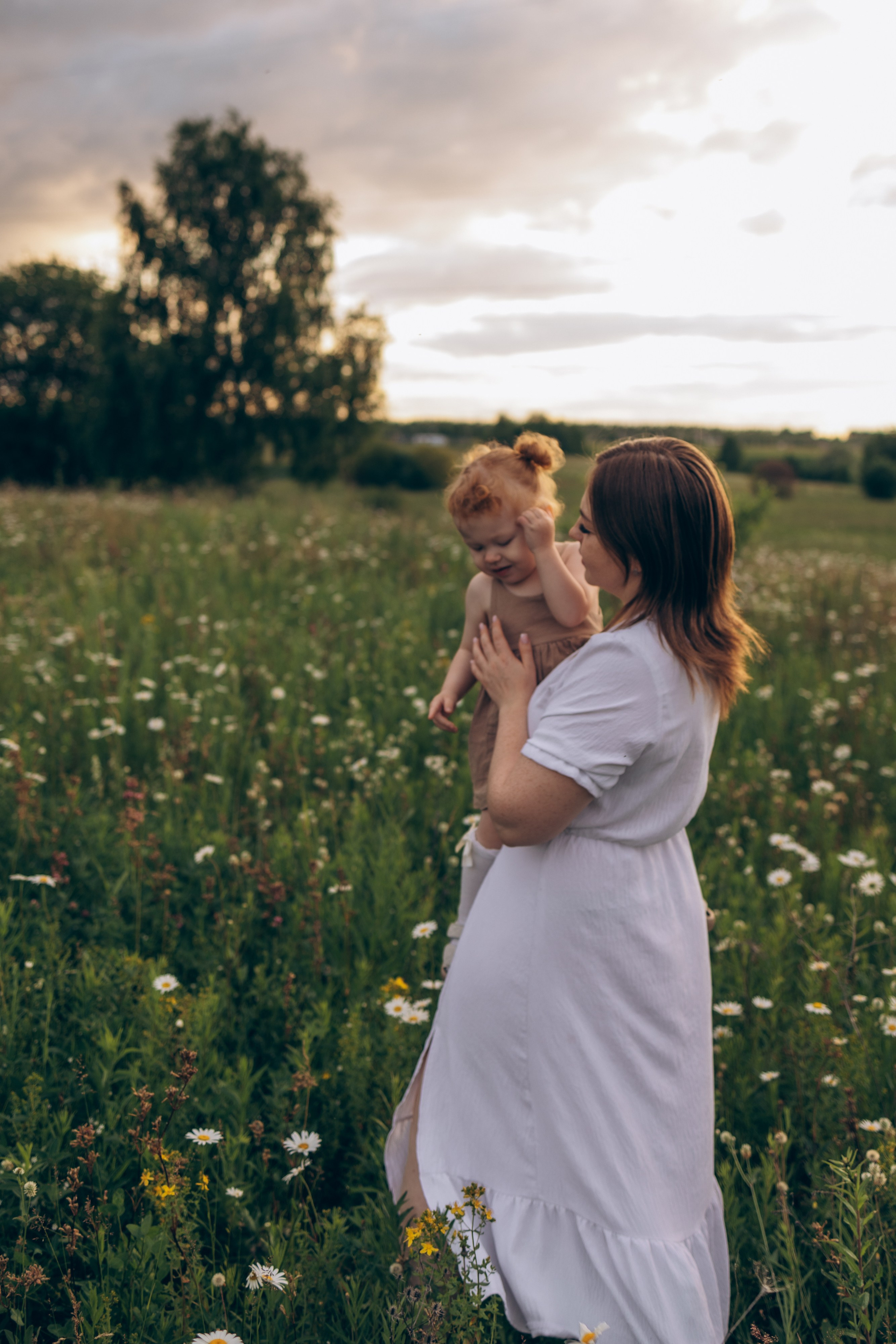 Мира и ромашки