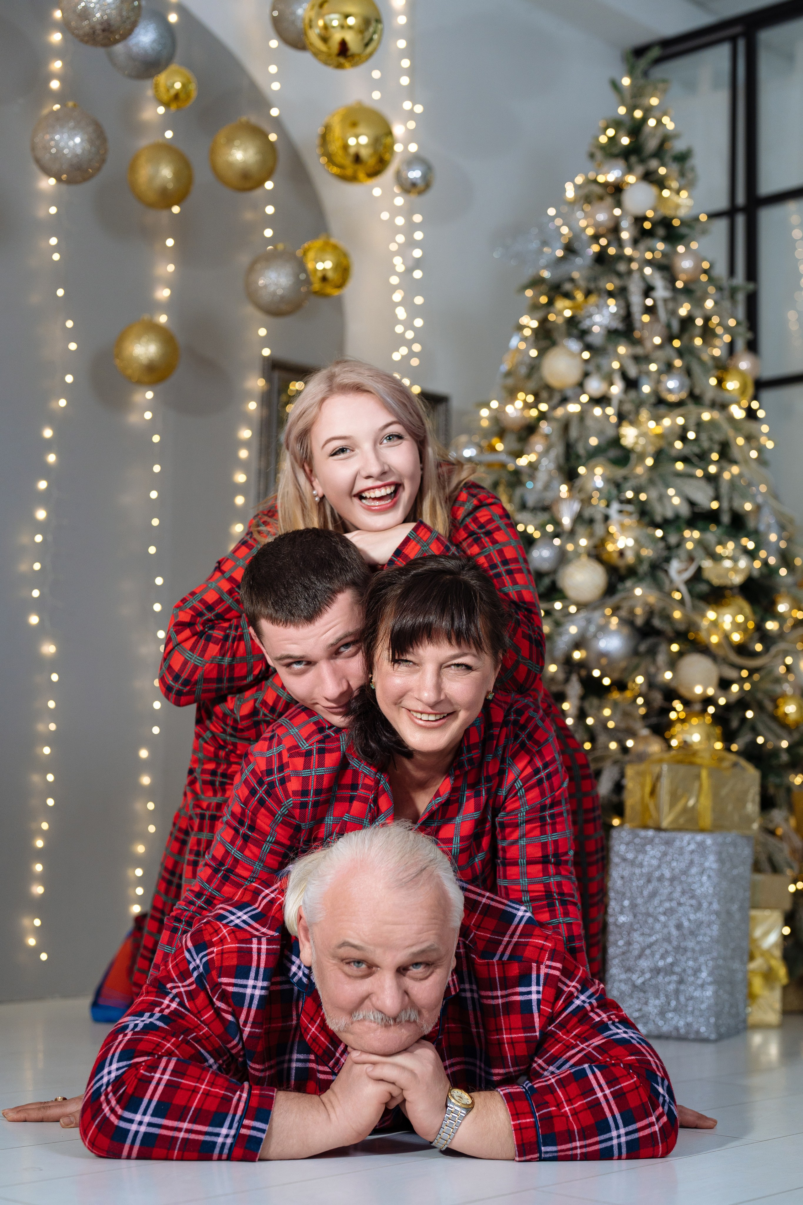 Мария и семья