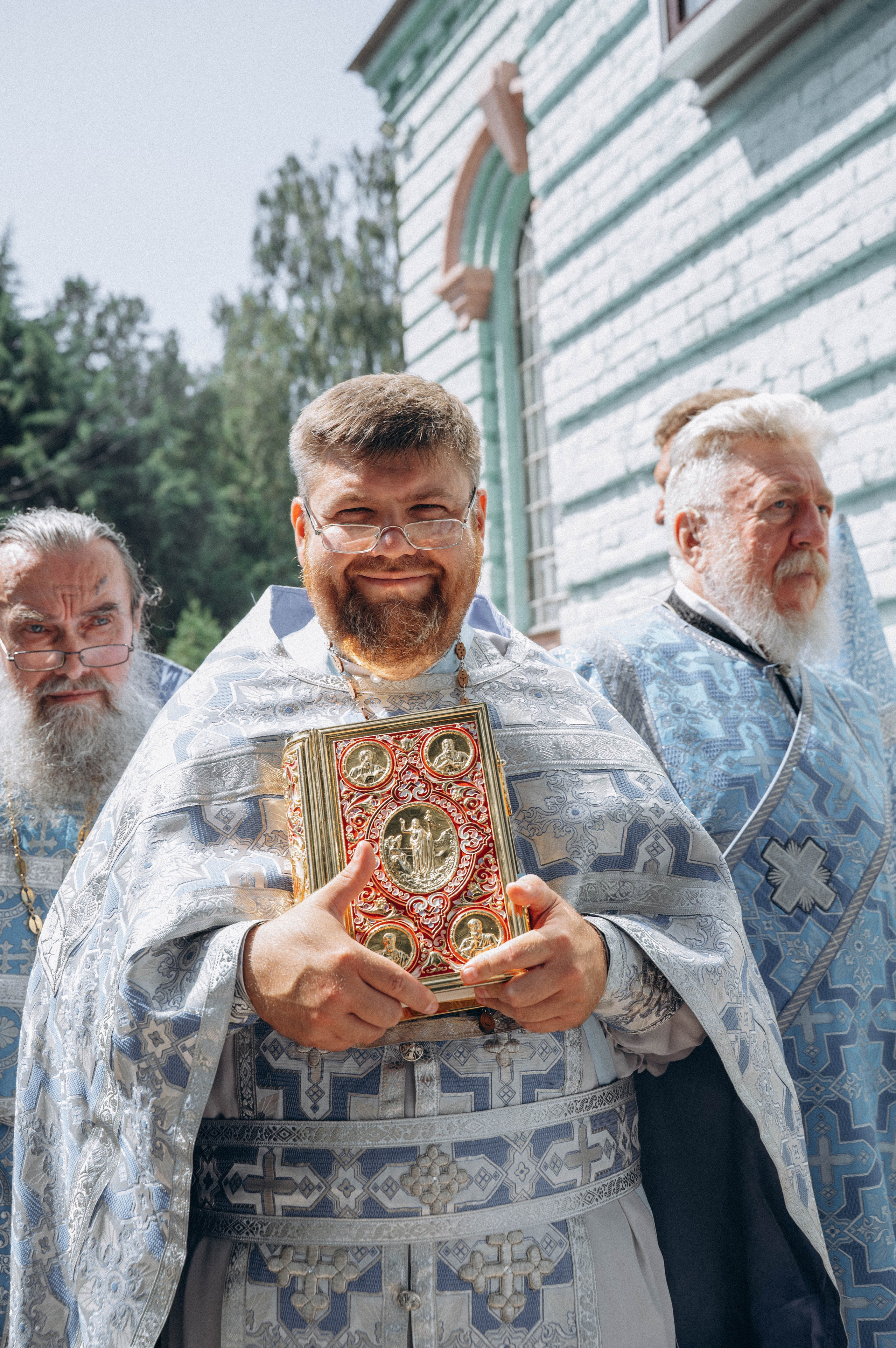 День празднования иконы Божией Матери, именуемой «Троеручица». ФОТОГРАФ НА ТАИНСТВА ВИКТОРИЯ БЕРЕЖНАЯ