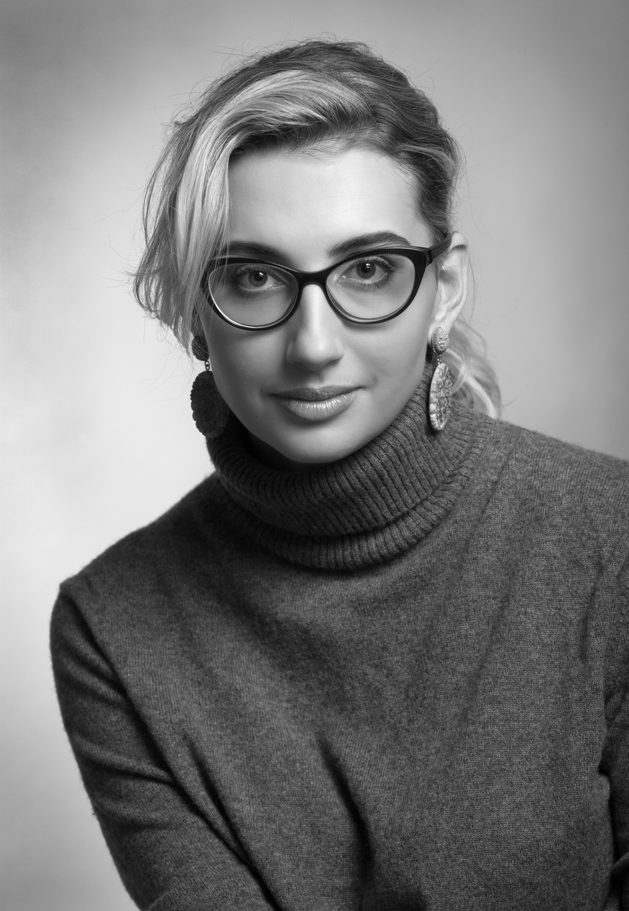 Елизавета. Евгений Левитан-Военский, портретный фотограф в Москве