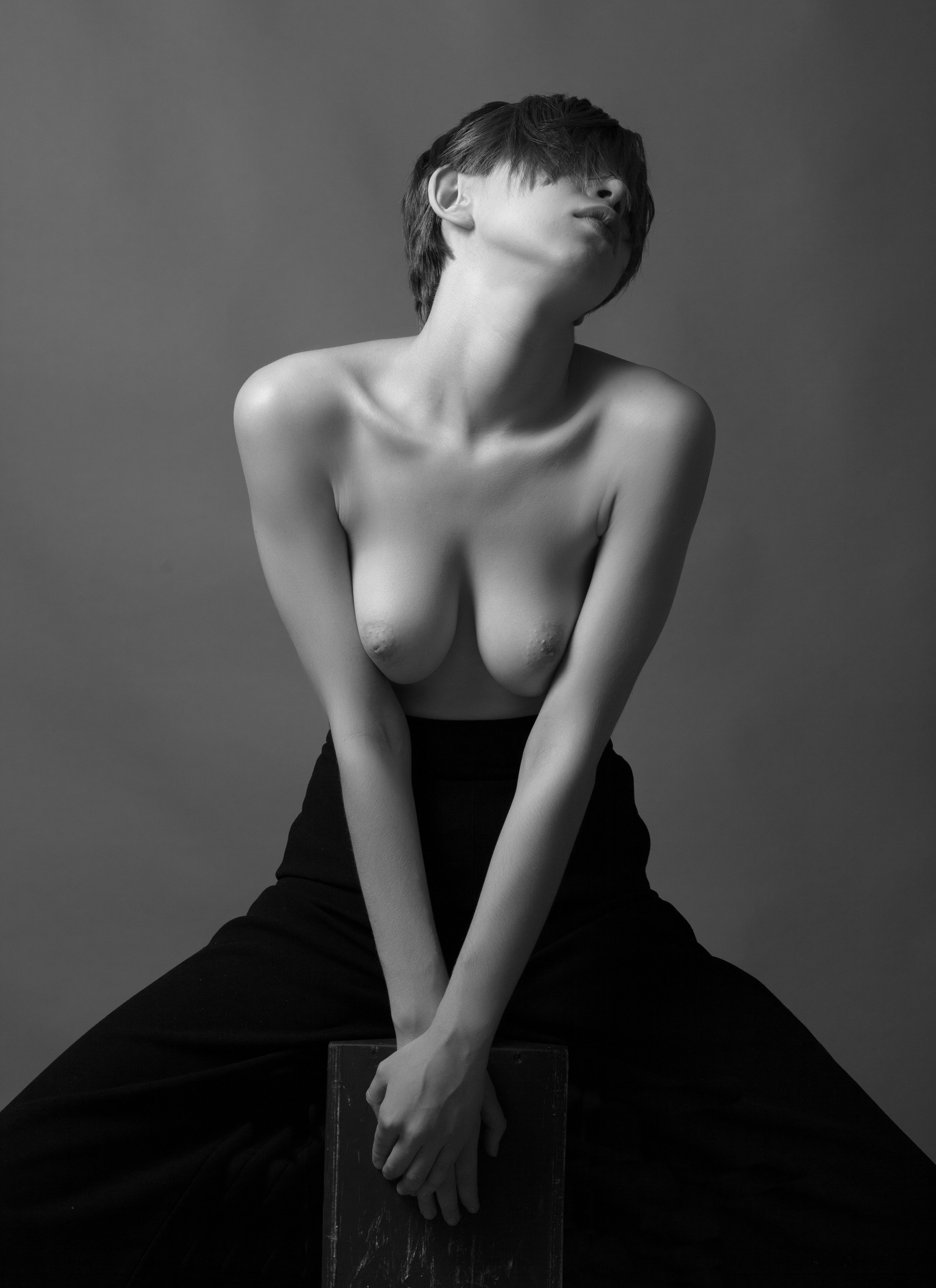 Art-Nude. Евгений Левитан-Военский, портретный фотограф в Москве