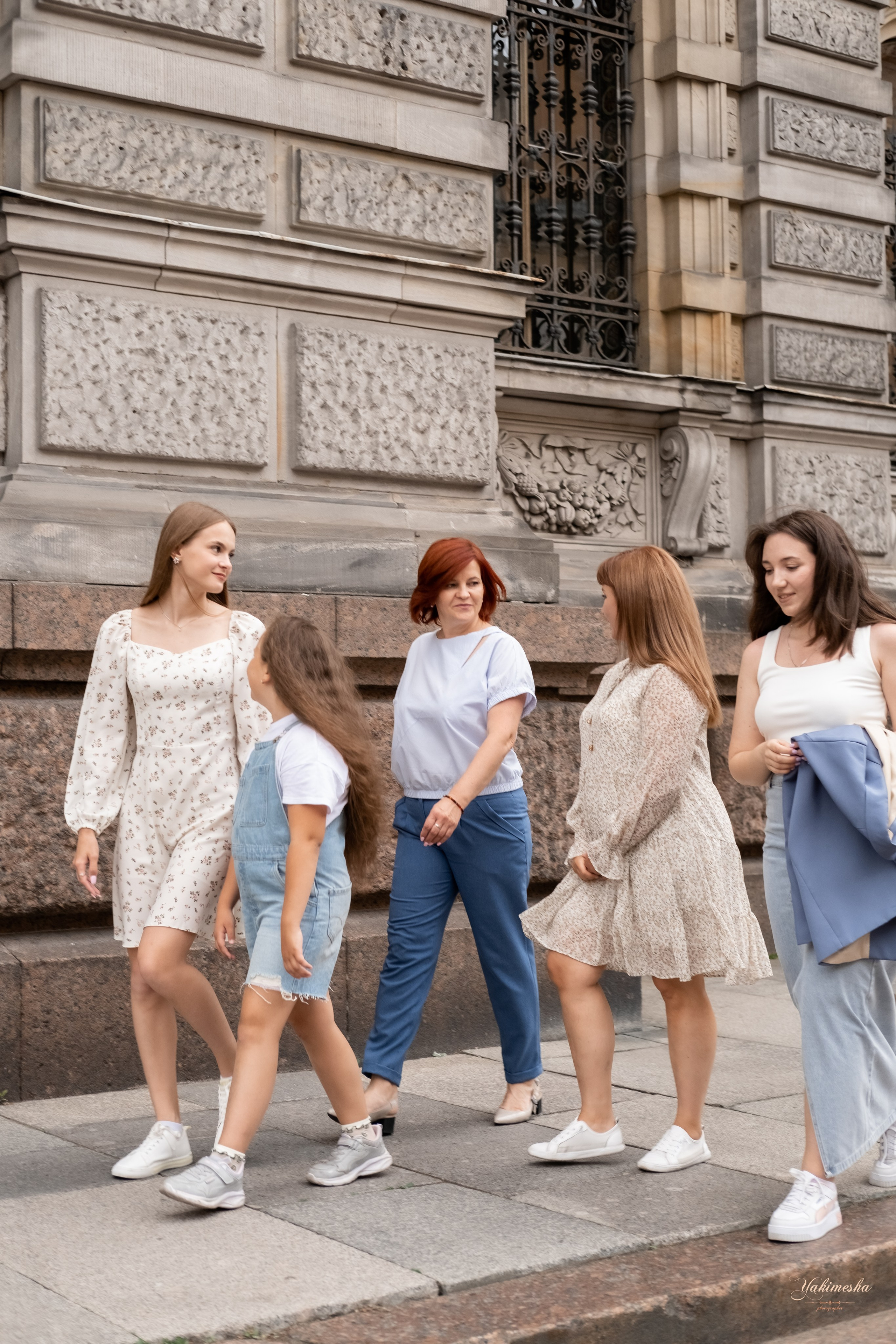 Семейная фотосессия (прогулки и студии). Семейный и женский фотограф в Санкт-Петербурге