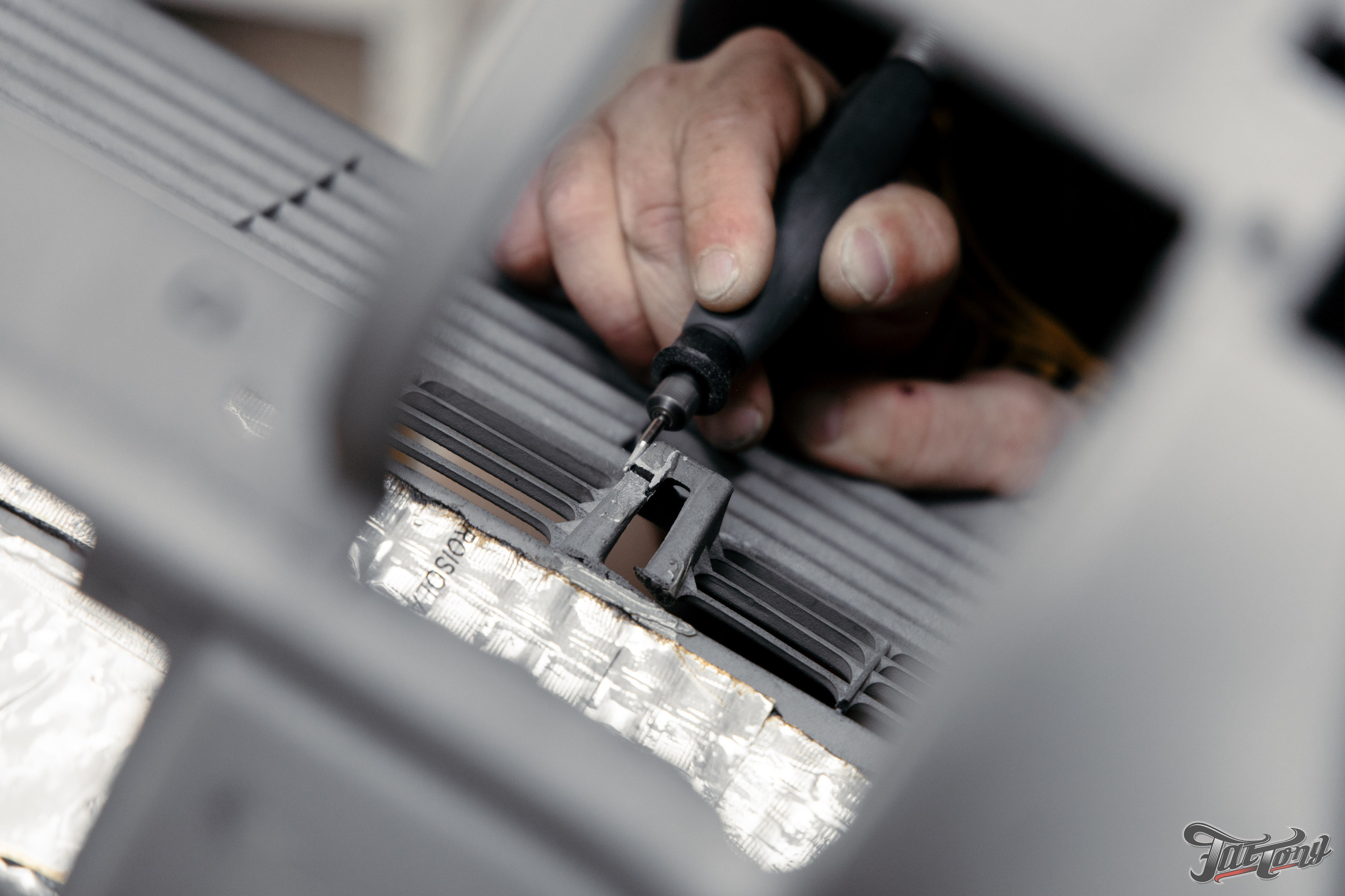 Chevrolet Tahoe I ремонт по кузову и окрас, пошив салона. DeLorein