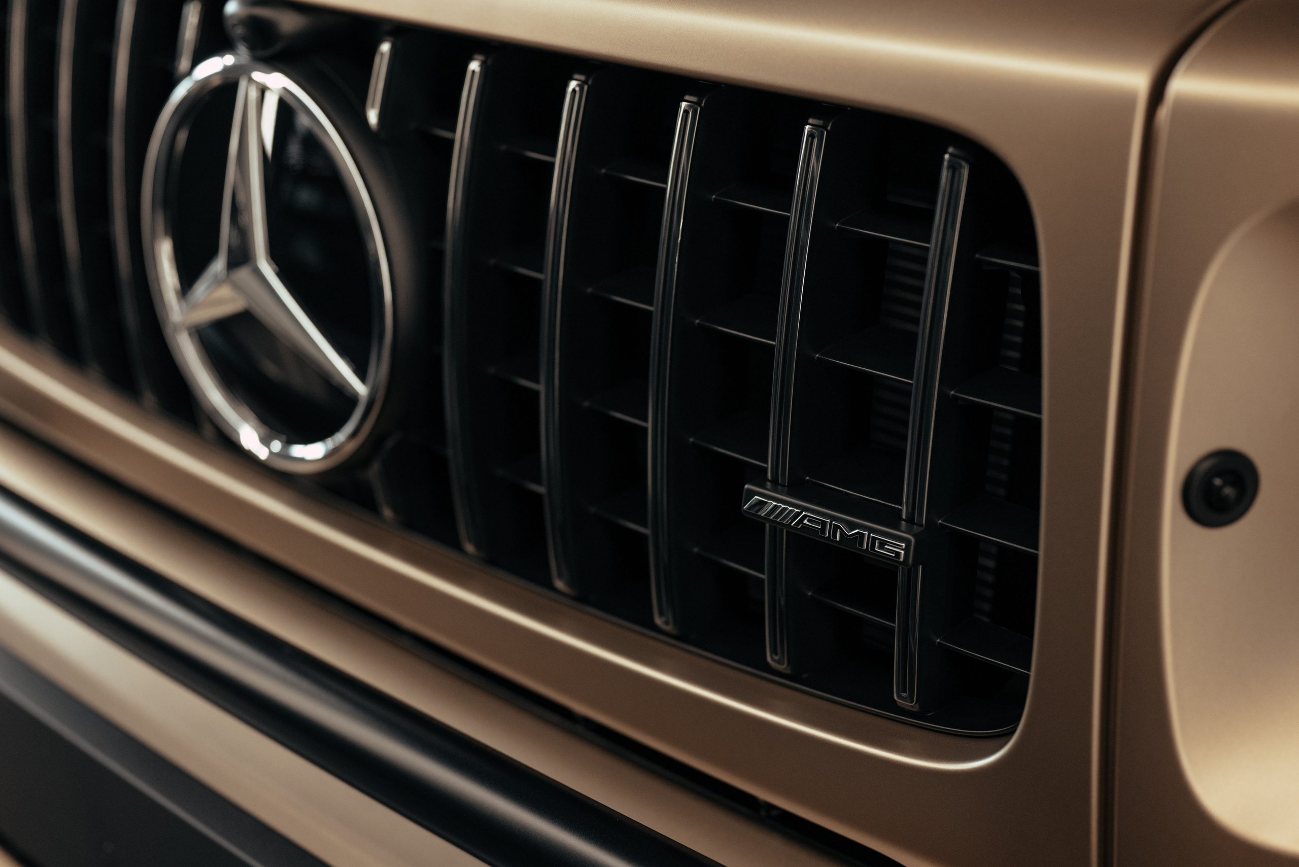 Mercedes G63 Gold. DeLorein