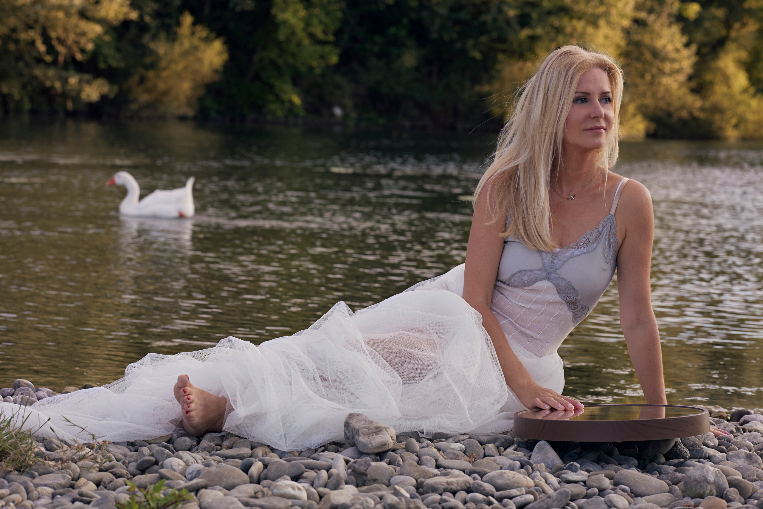 Sul fiume. Fotografo di famiglie e ritrattista in Italia (Toscana)
