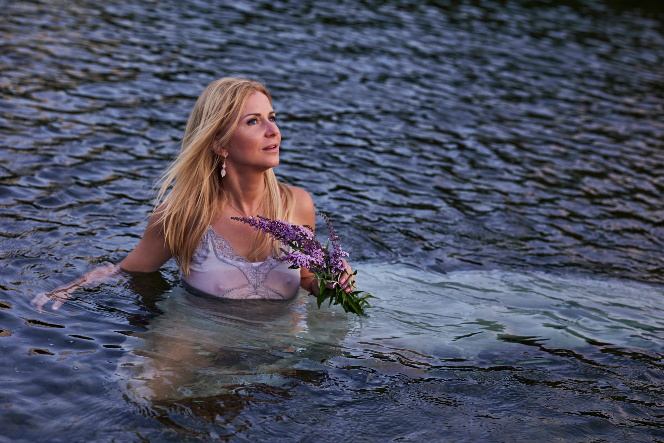 Sul fiume. Fotografo di famiglie e ritrattista in Italia (Toscana)