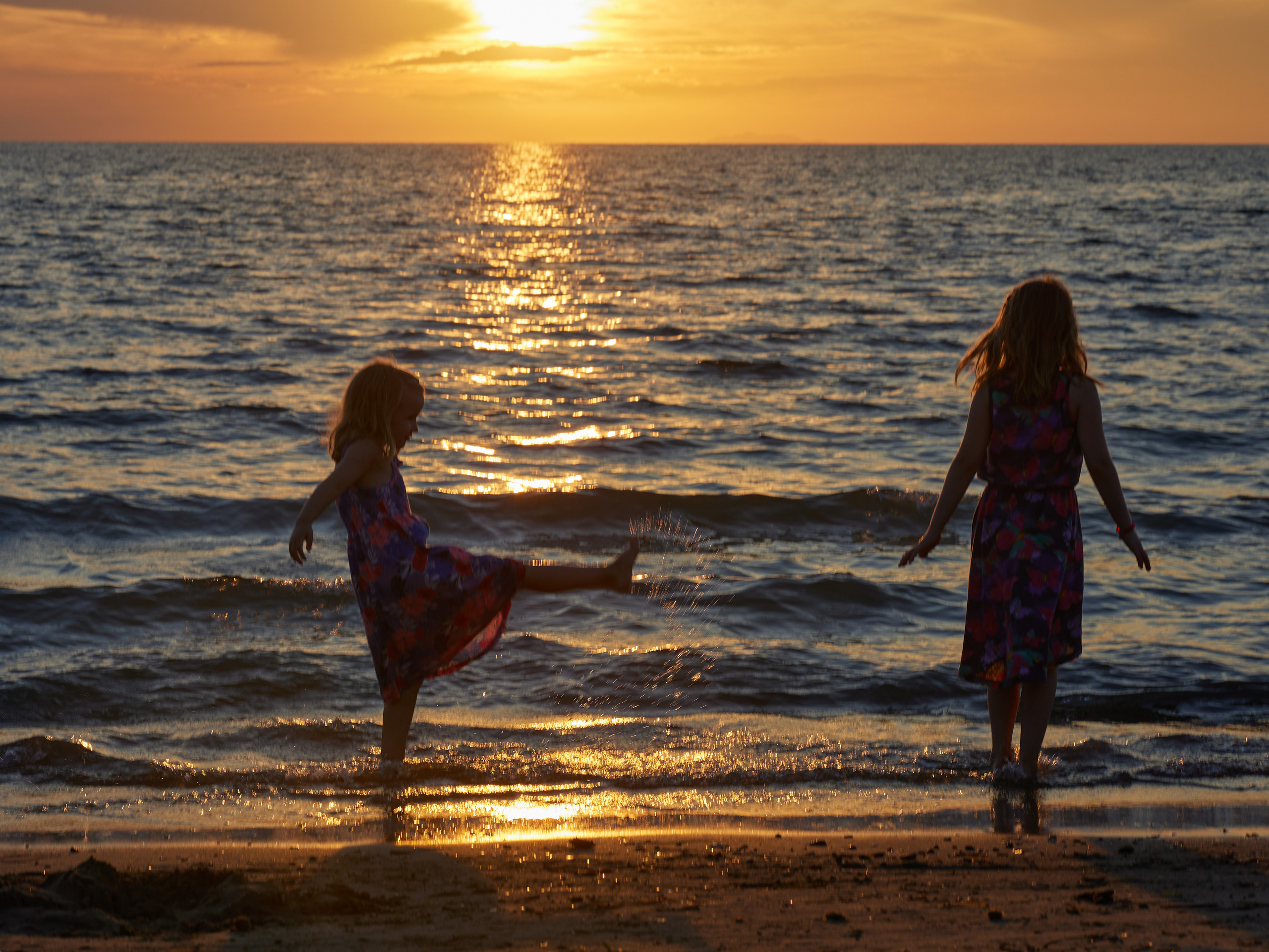 Sessione fotografica di famiglia al mare. Fotografo di famiglie e ritrattista in Italia (Toscana)