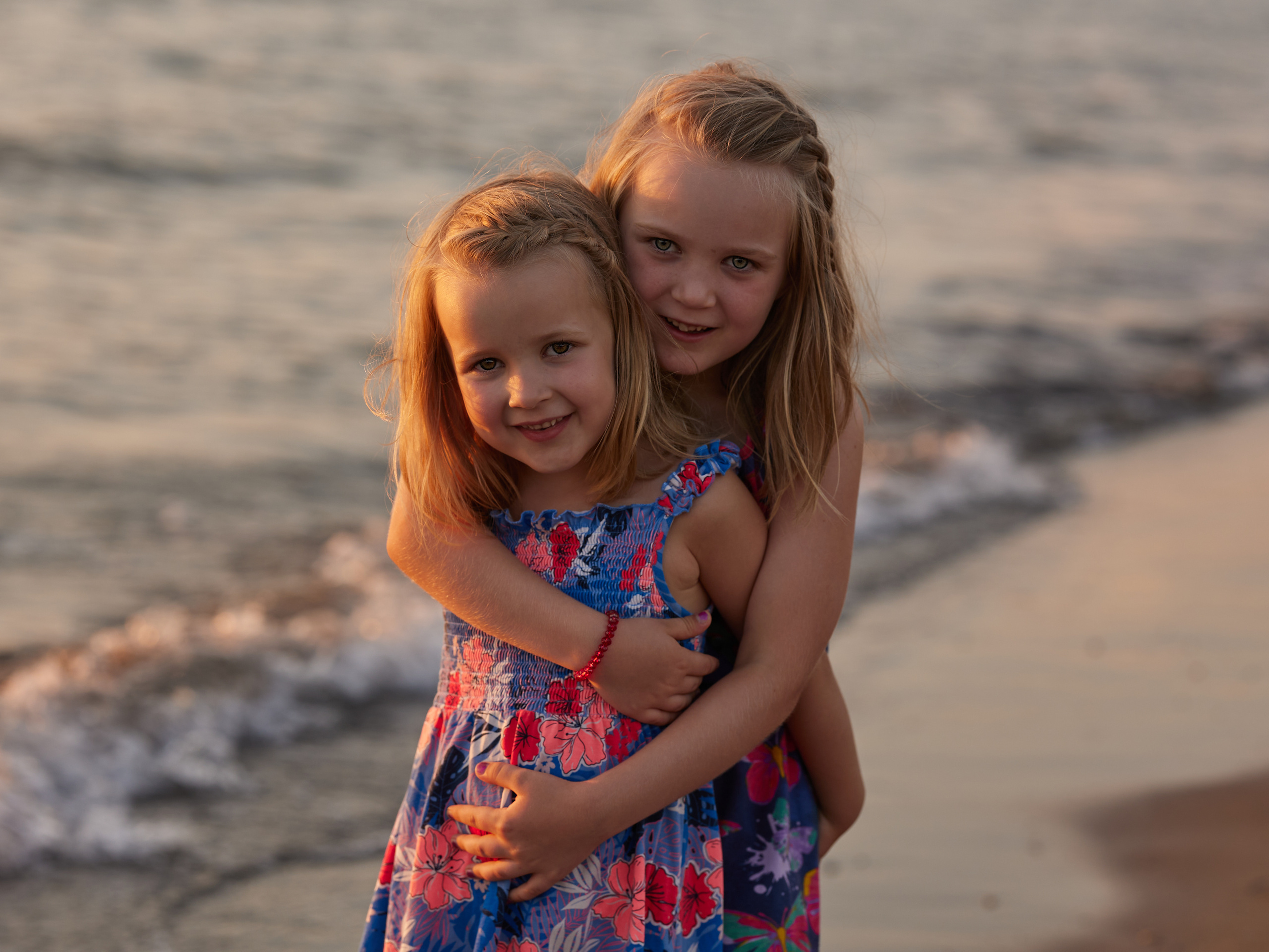 Sessione fotografica di famiglia al mare. Fotografo di famiglie e ritrattista in Italia (Toscana)