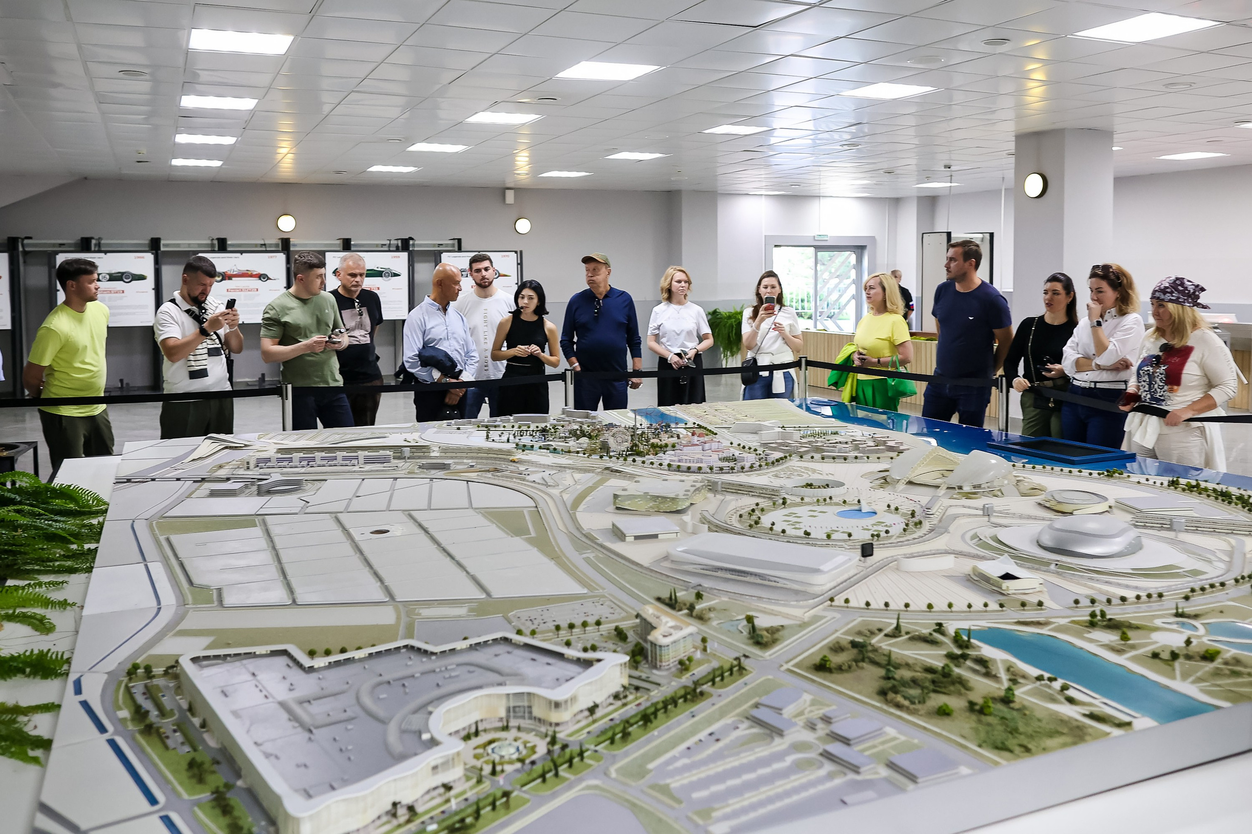 Italian Weekend Pioneer. Репортажный и fashion фотограф в Москве Сергей Бардин