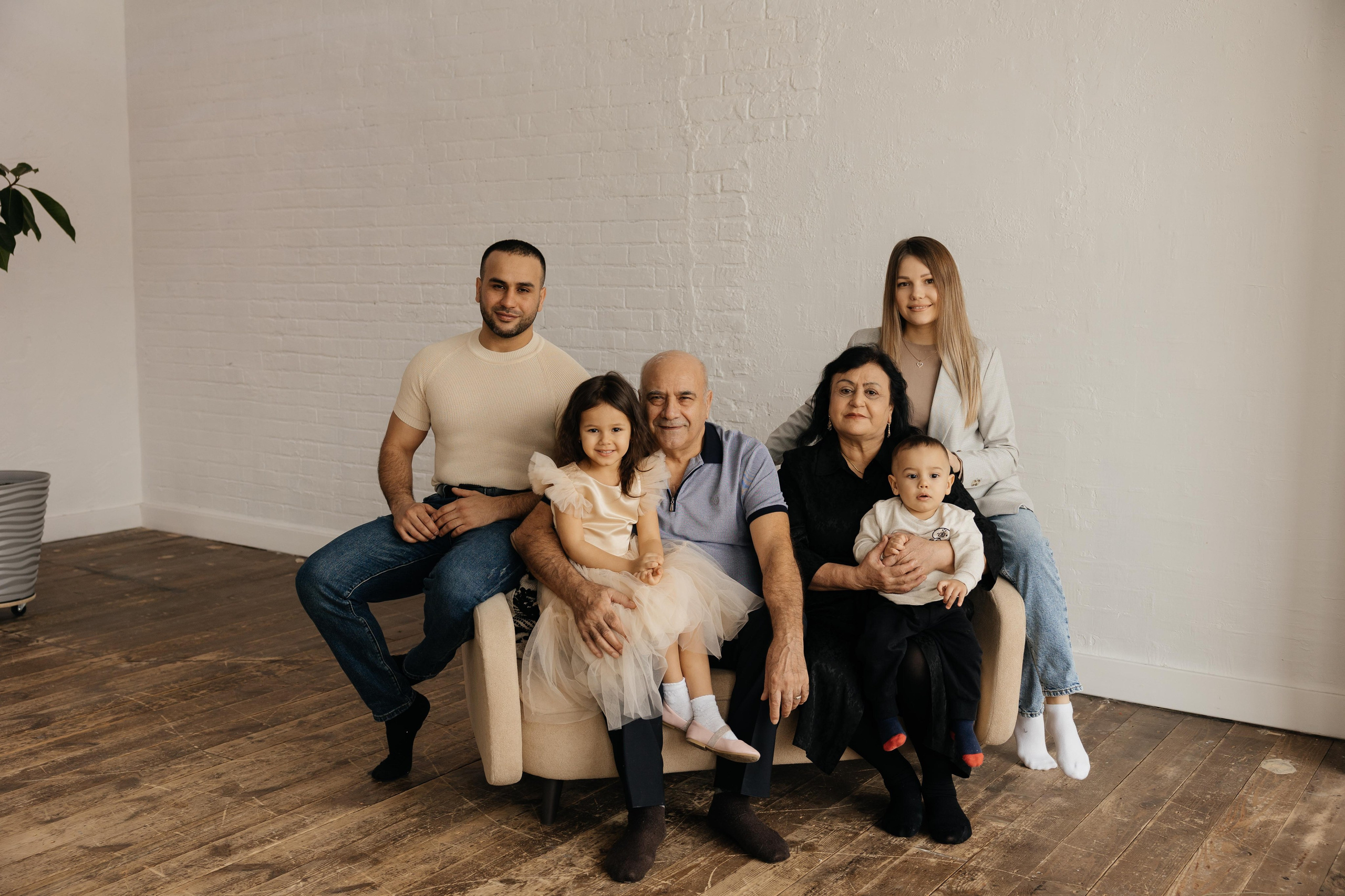 Семейная фотосессия для Наваи и Насти. Свадебный и семейный фотограф Рассказова Виктория