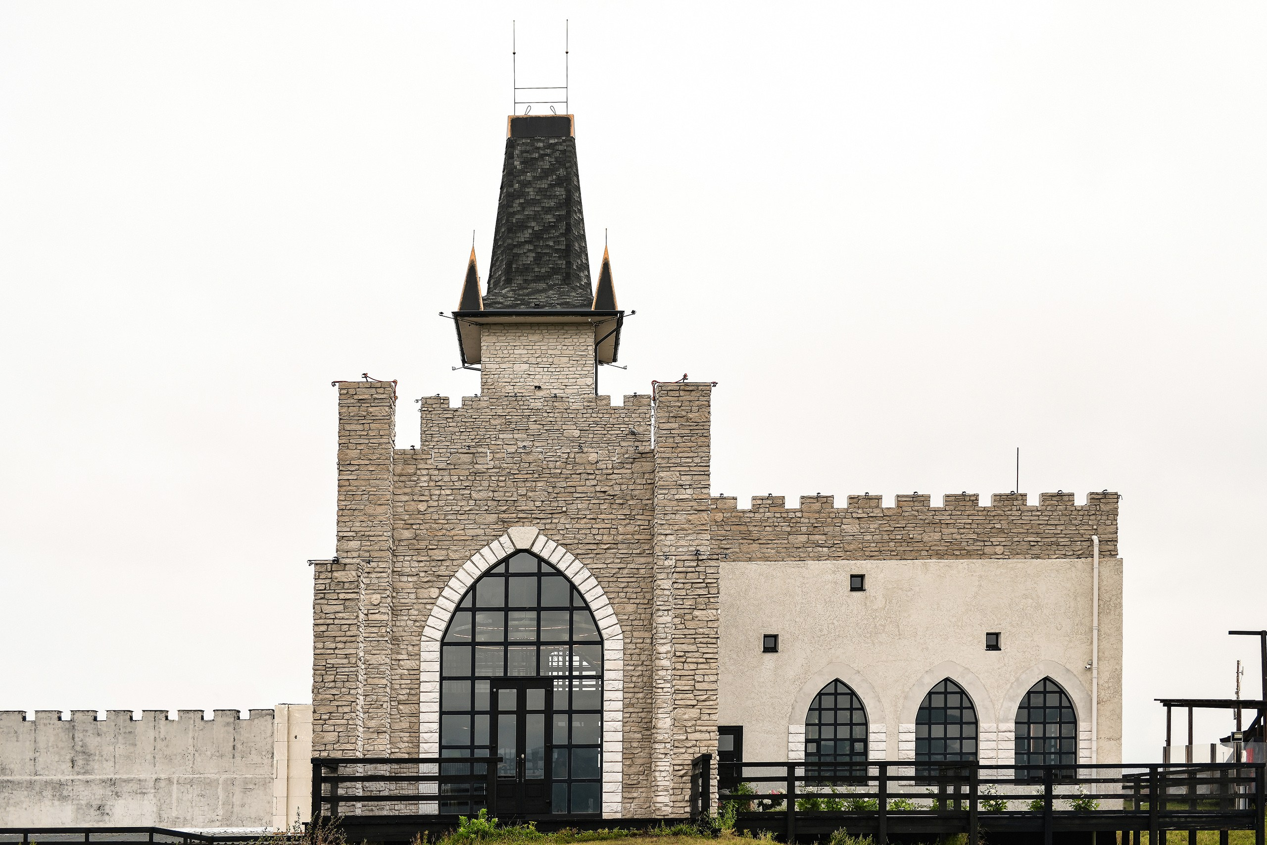 Свадьба в замке Шамони Красноярск. 📸 Свадебный и семейный фотограф в Красноярске Тихомиров Евгений | 17 лет опыта | 800+ свадеб