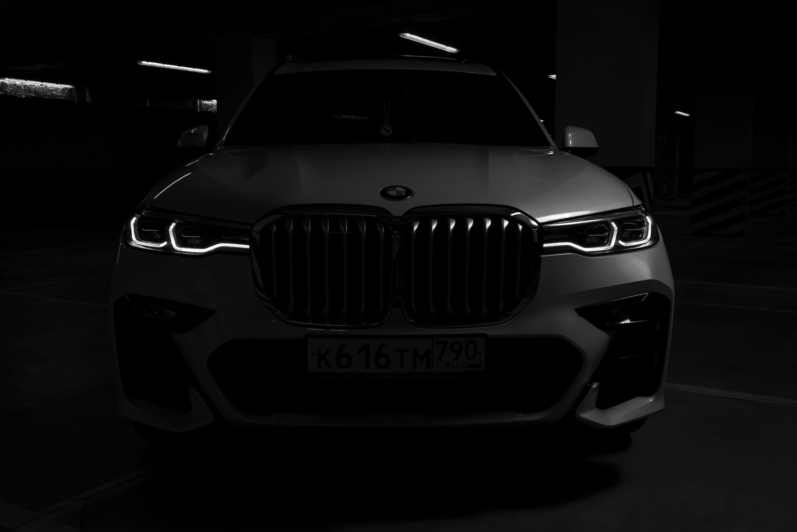 BMW X7 30d. Портретный фотограф Москва Белогорцев Сергей