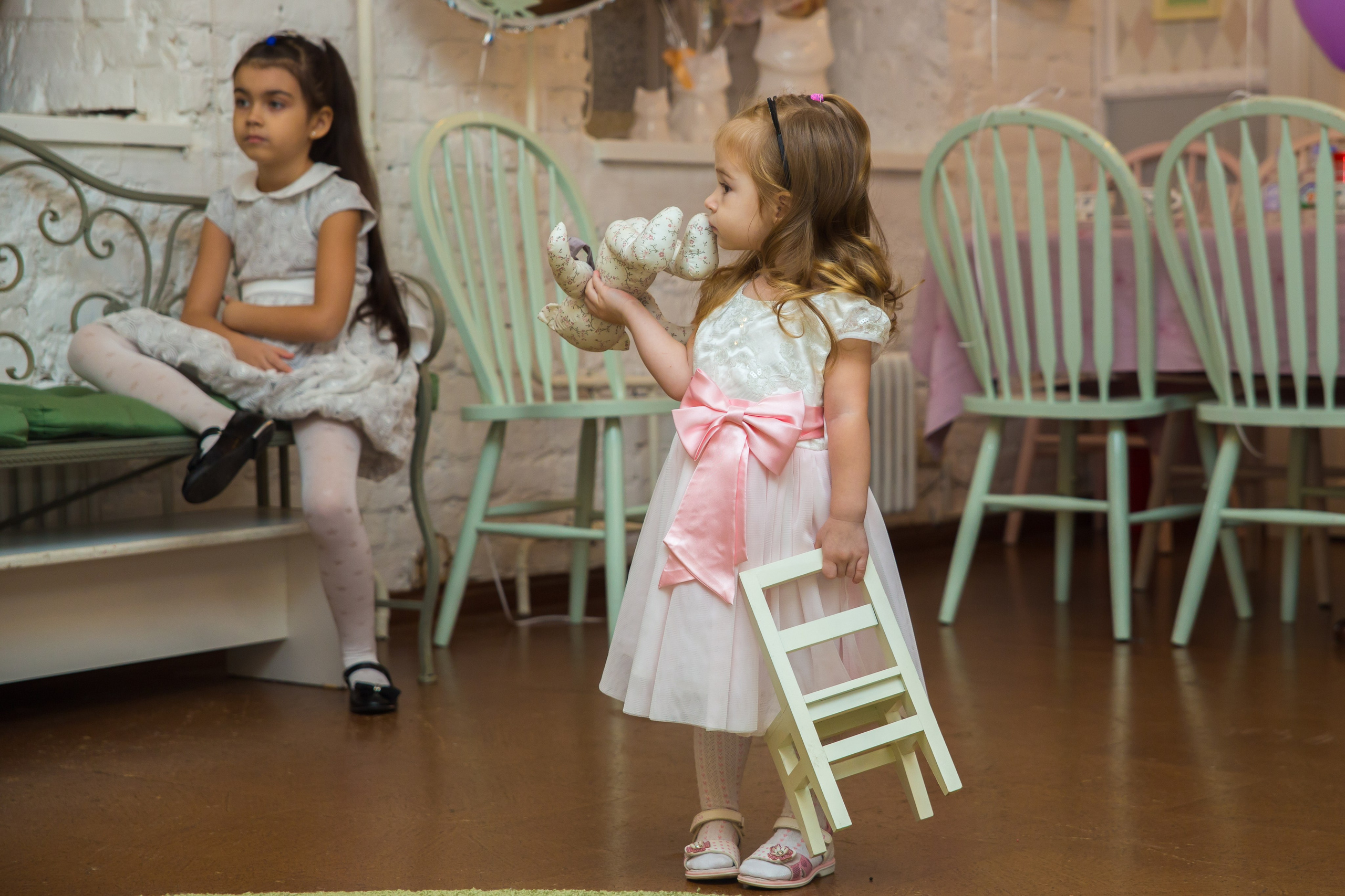 В домике Алисы. Мире 6 лет. Семейный и школьный фотограф в Москве Анна Ткач