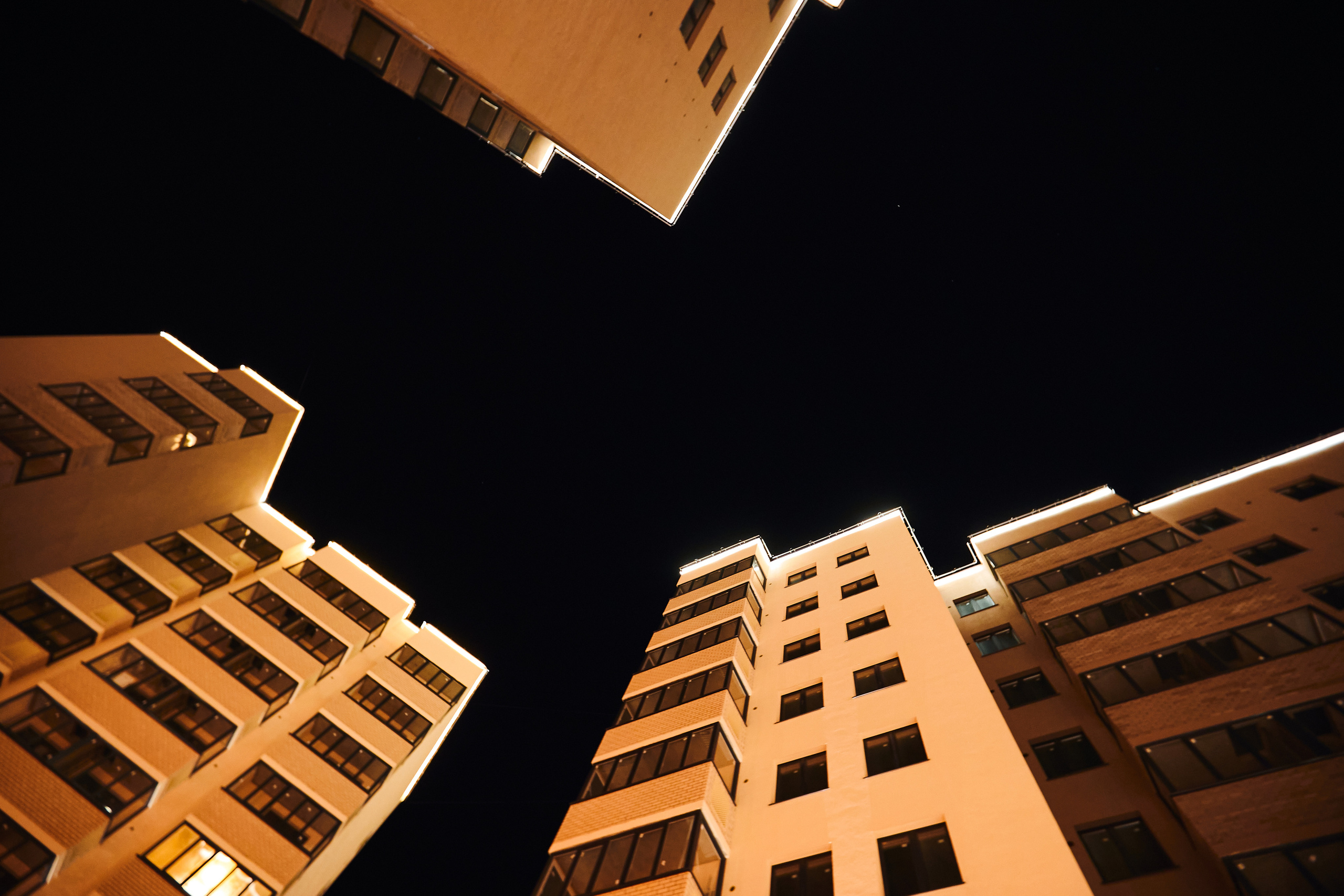 ЖК «Салют» Ночь. Бизнес портрет Аэросъемка Интерьерная съемка Тюмень