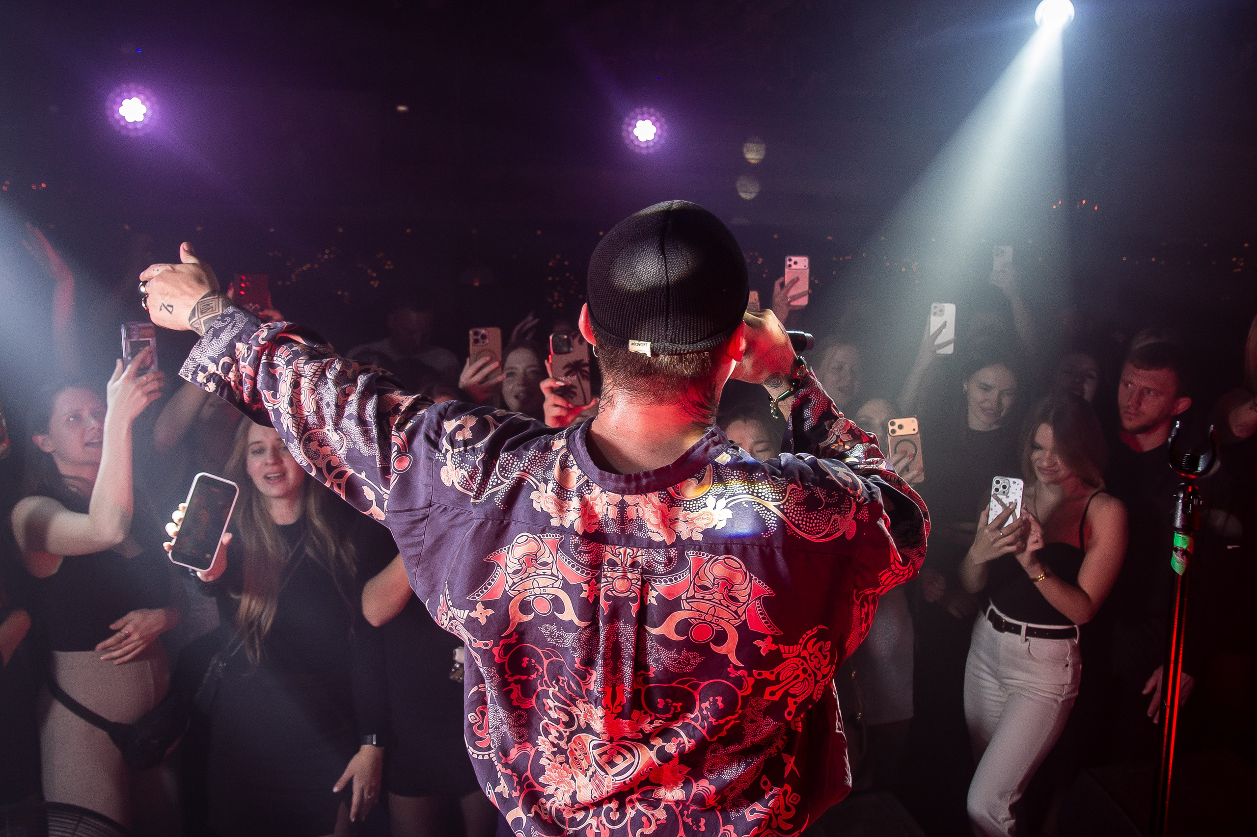 Концерт VA.NO | QUEST PISTOLS SHOW. Репортажный фотограф в Ялте Алексей Семёнов