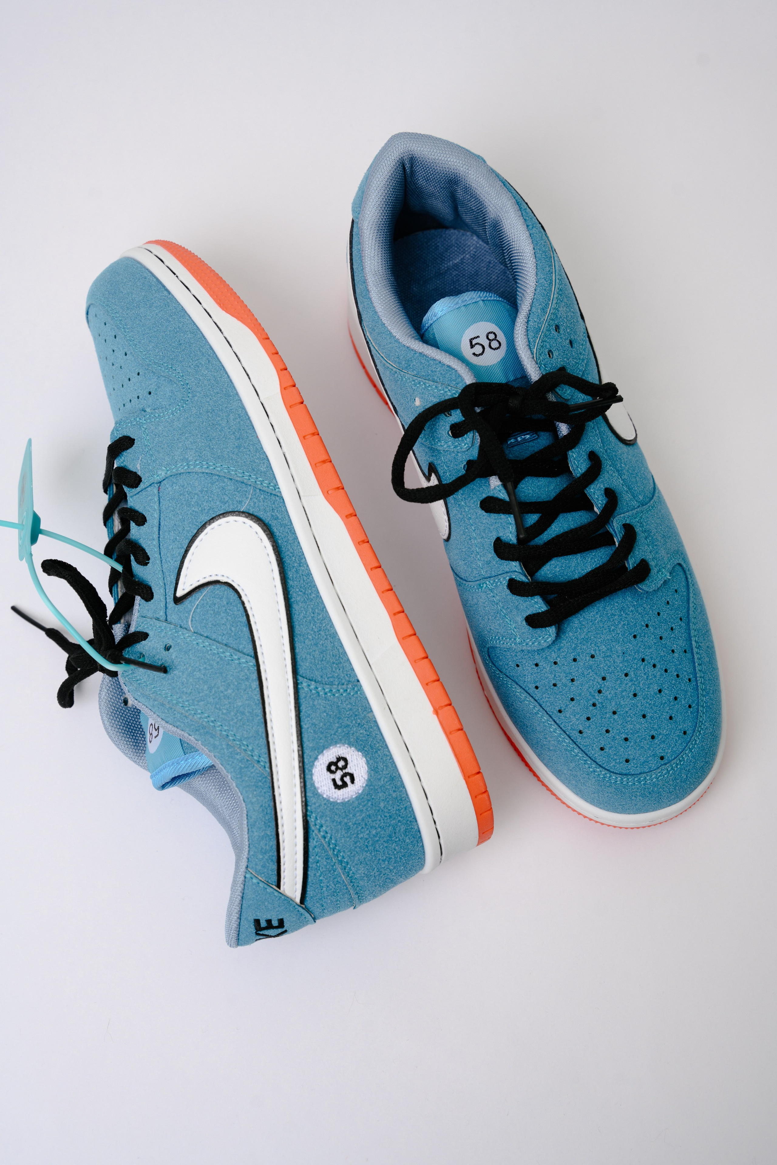 Кроссовки для wb. Фотограф в Красноярске