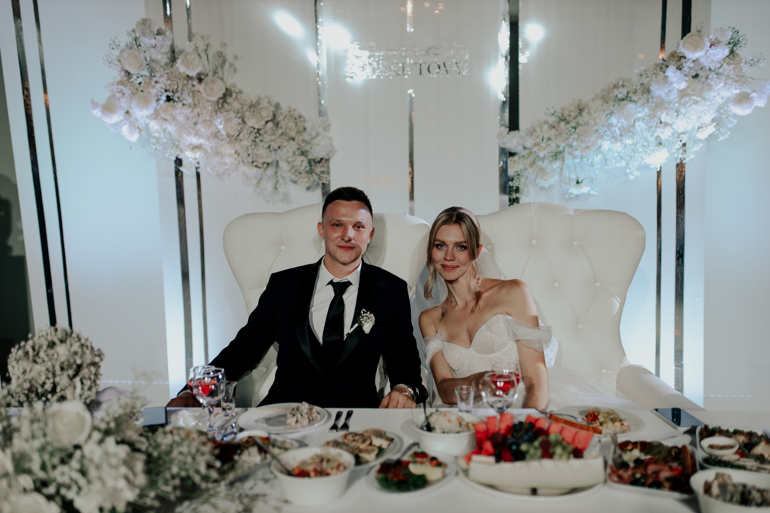 Свадебный банкет в Санкт-Петербурге — Трогательная фотосессия с родными и лавстори. Фотограф в Санкт-Петербурге Лиза Семченкова