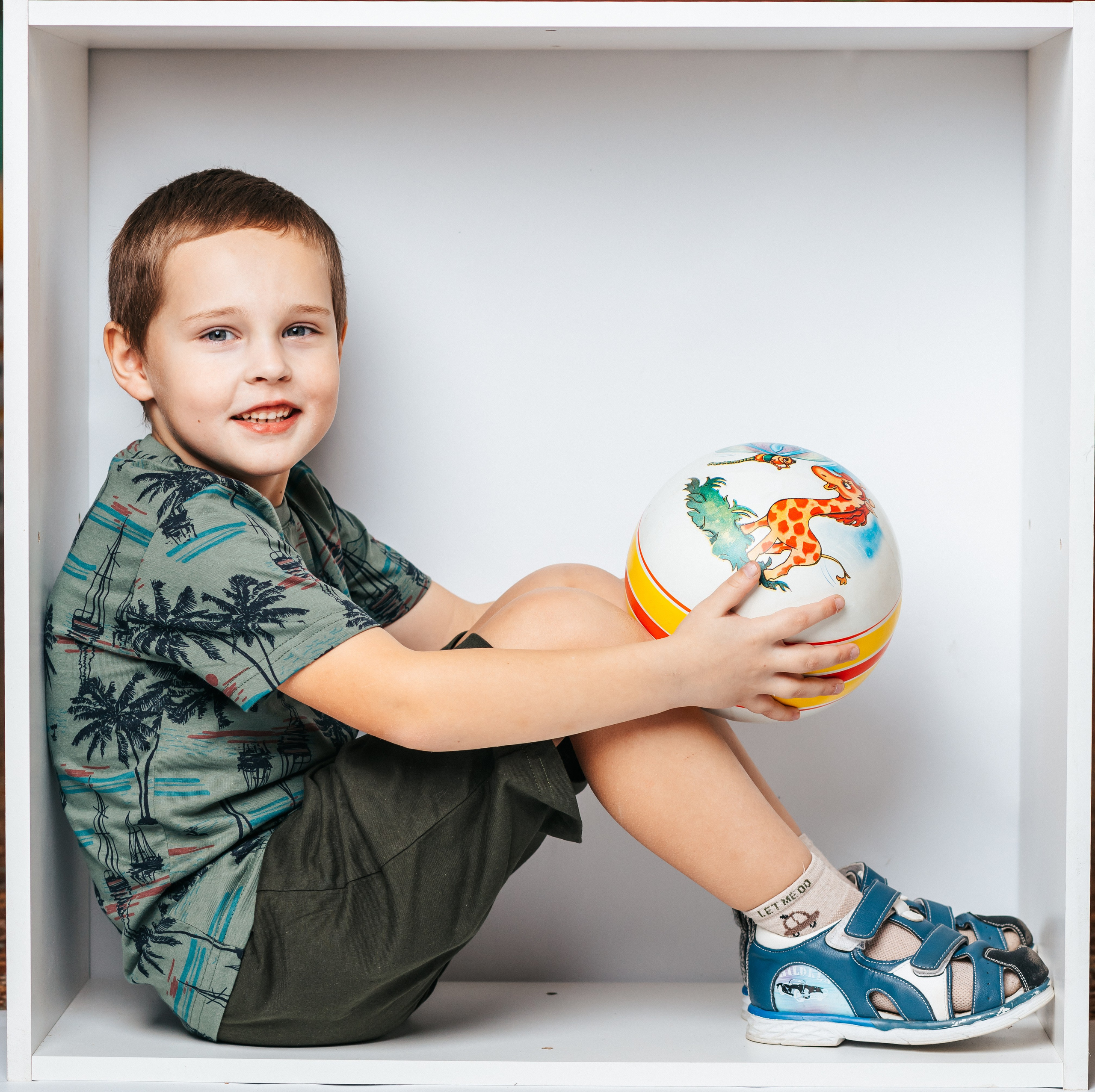 Выпускные альбомы для детского сада в Твери. Студия школьной фотографии в Твери. Выпускные альбомы в Твери