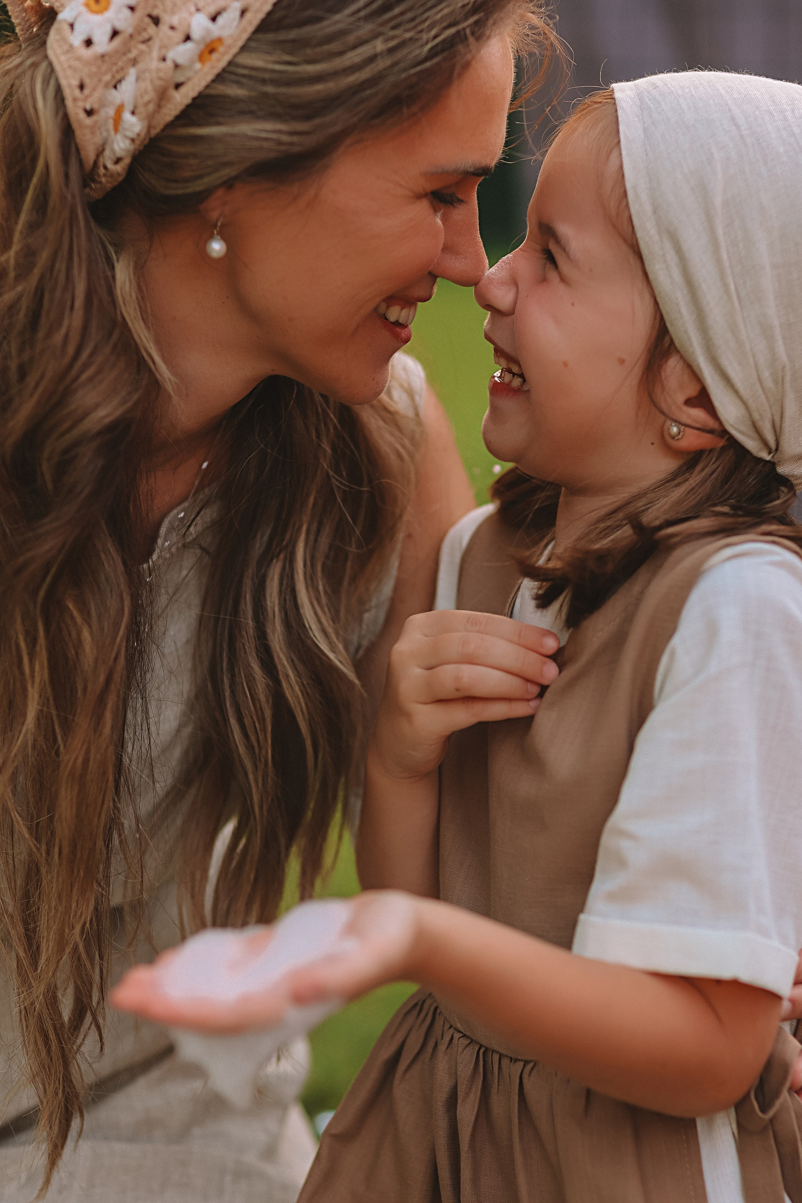 Стирка у дома. Семейный фотограф Тюмень, фотограф на роды Салмина Мария