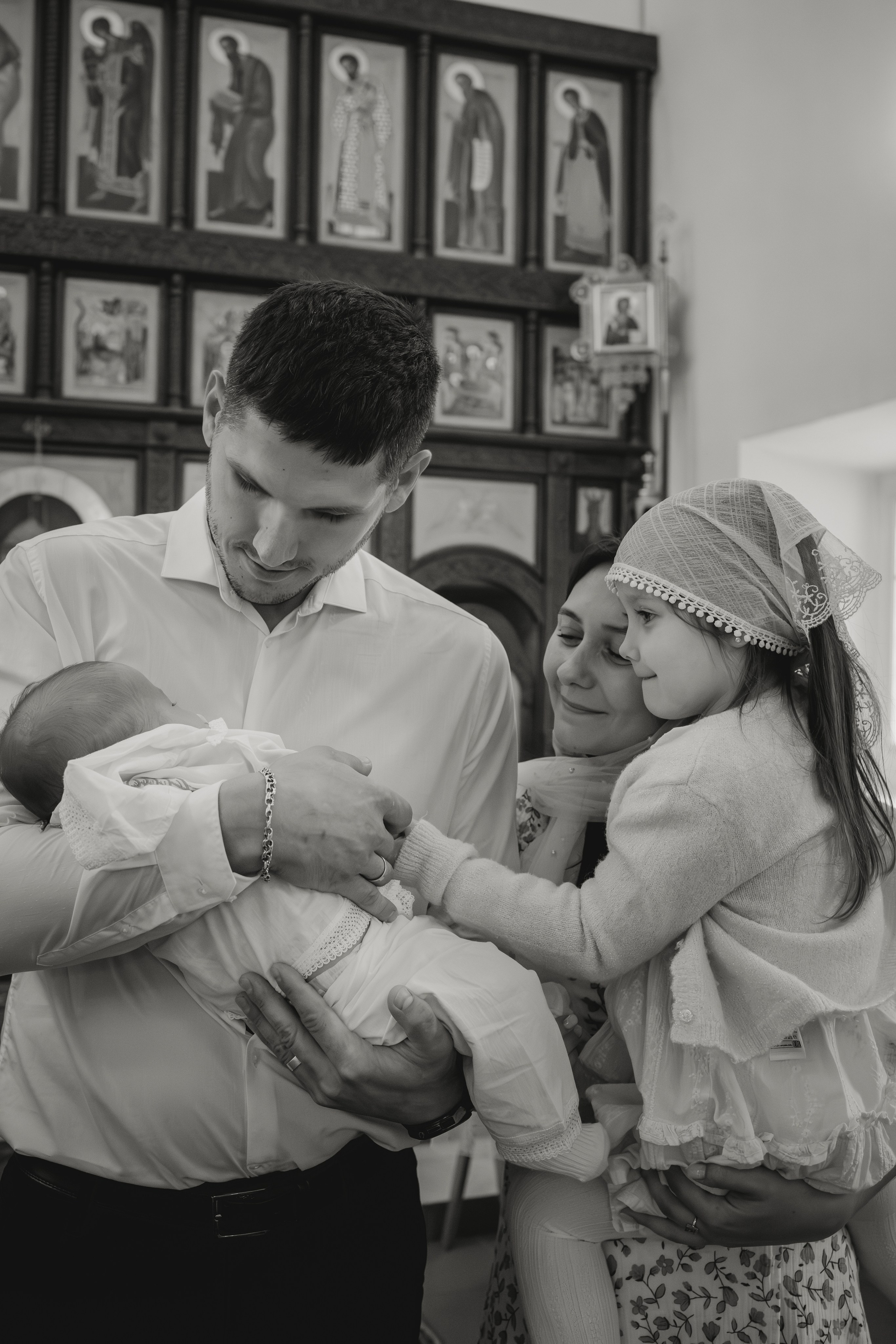 Таинство Крещения малыша в храме Воскресения Христова, с. Трубино (Калужская обл.). Надежда Стар семейный и церковный фотограф в Жукове и Калужской области