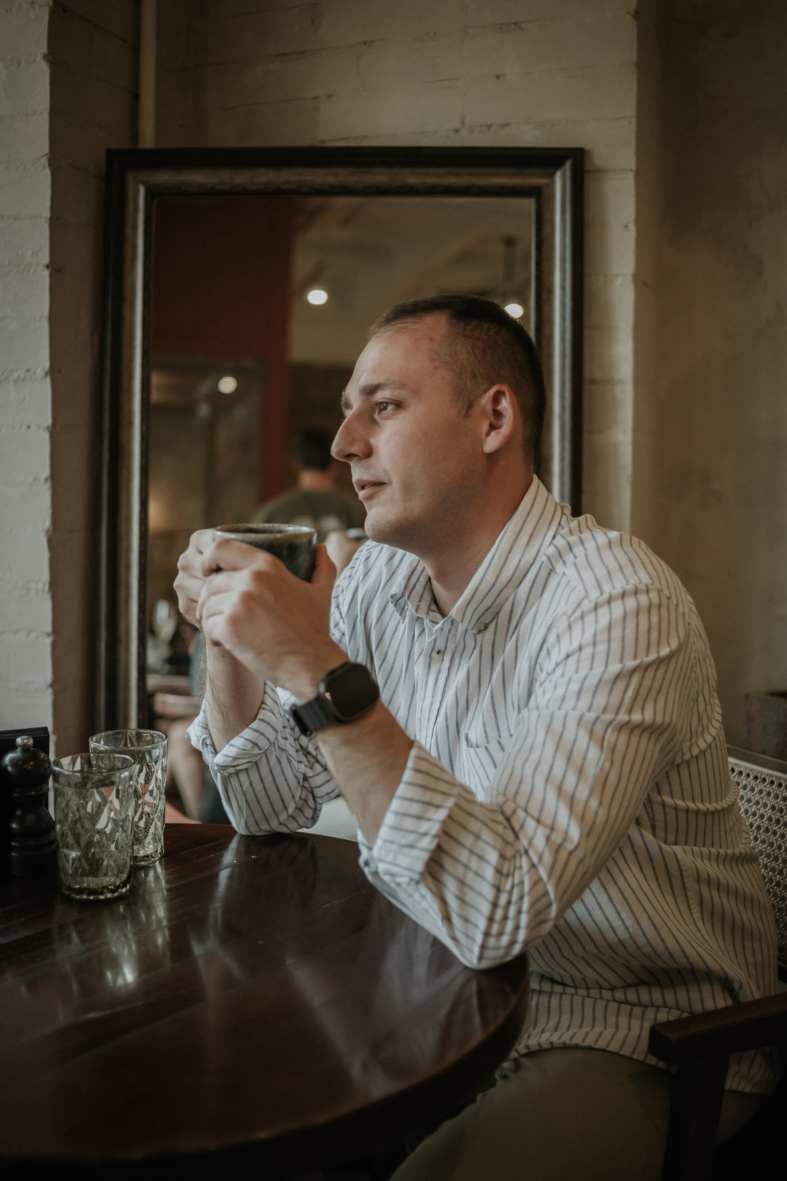 Михаил. Прогулка и кофе. Фотограф Регина Крикунова г. Красноярск