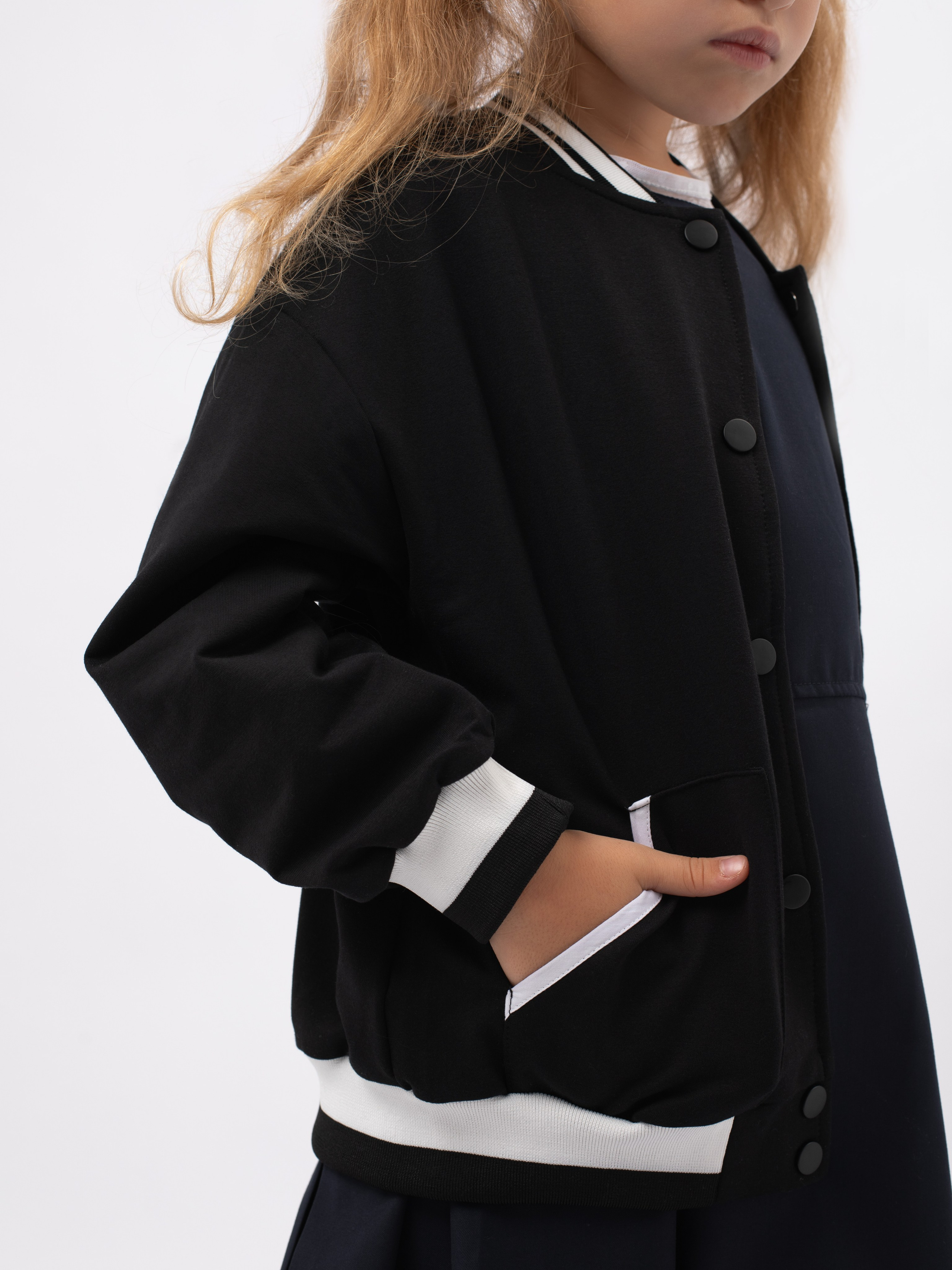 Школьная одежда. Фотостудия предметной и модельной съёмки для маркетплейсов