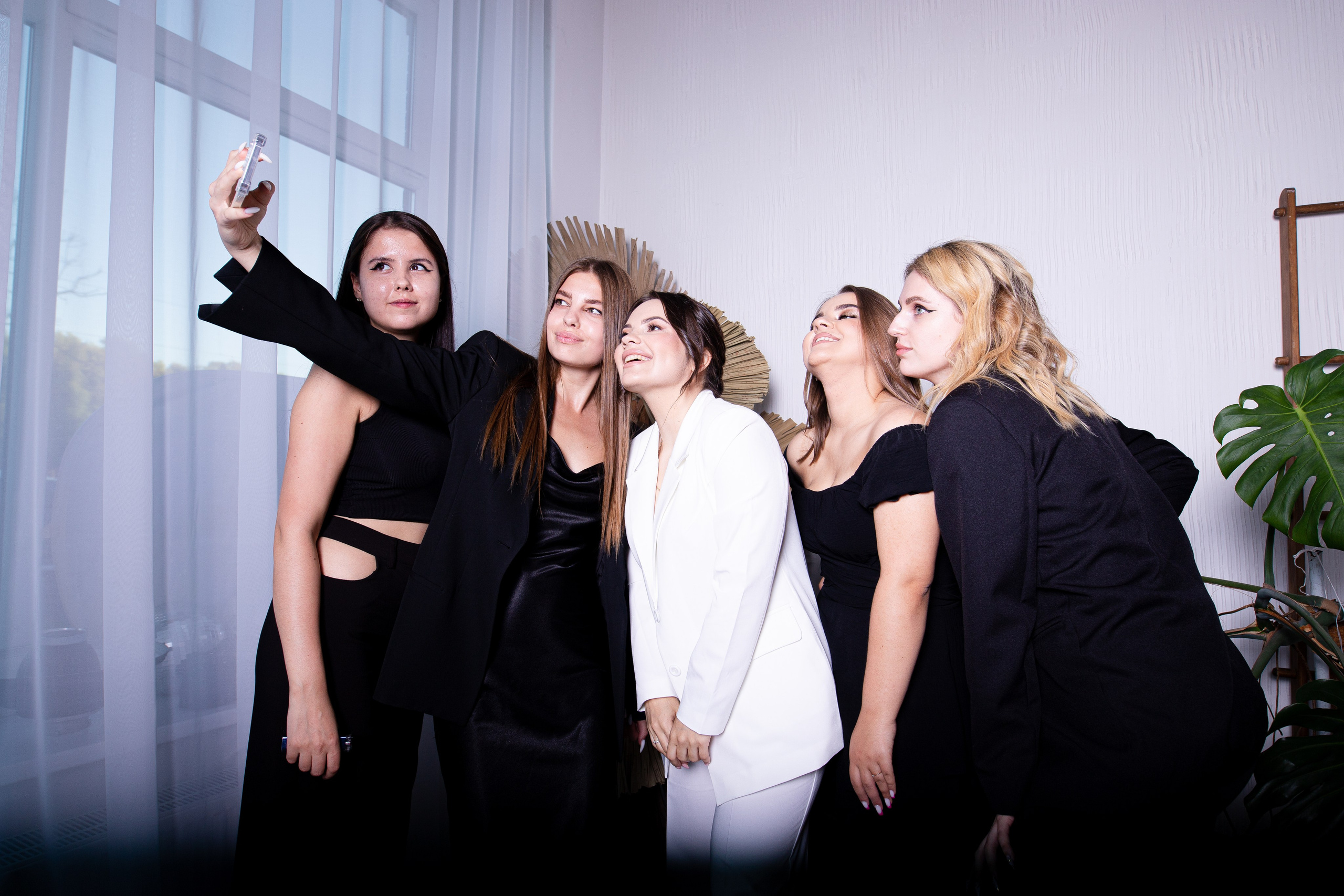 ДЕВИЧНИК. Сниму тебя полностью