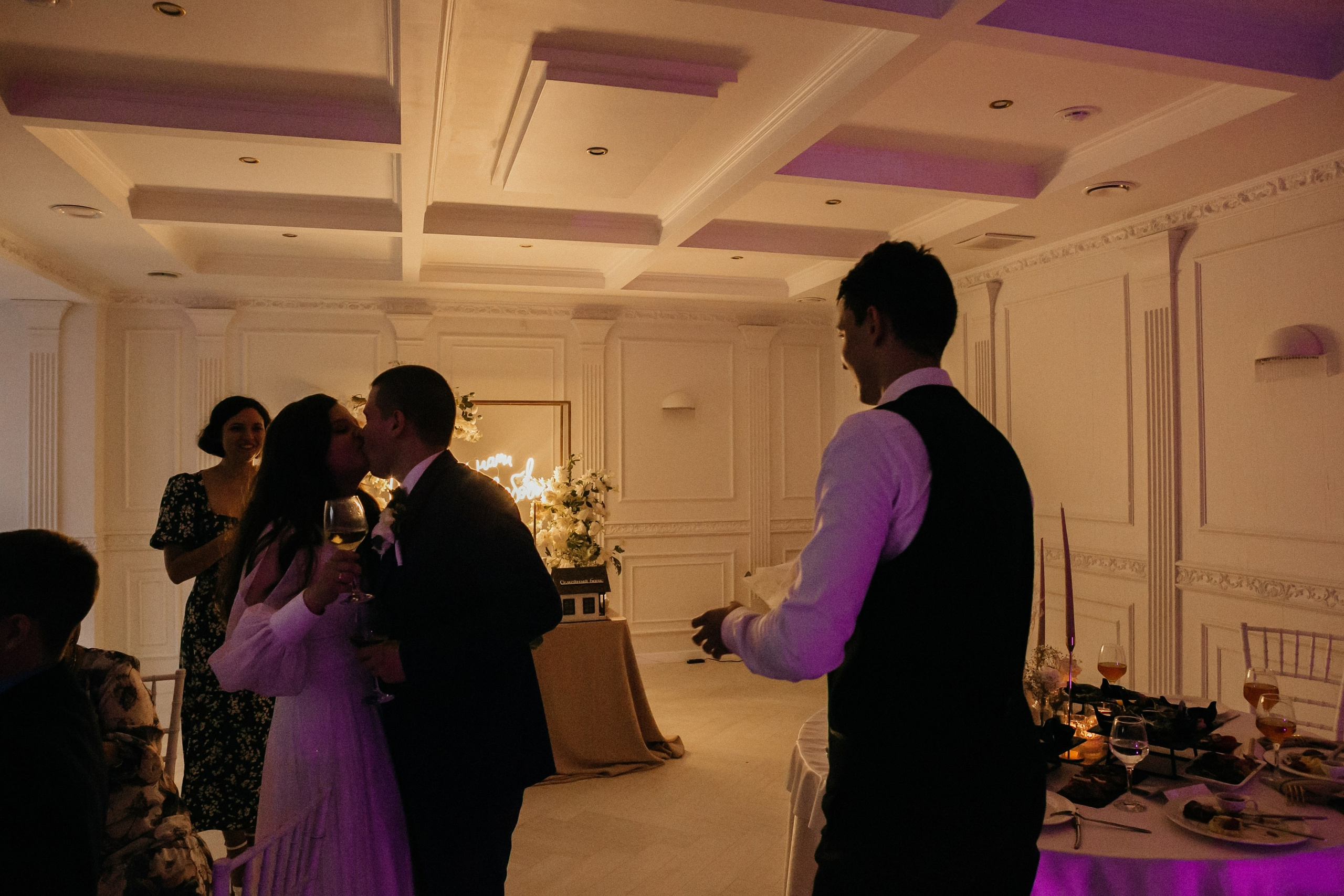 Анонс свадьбы Ильи и Арины. Свадебный и семейный фотограф Елена Иштулкина