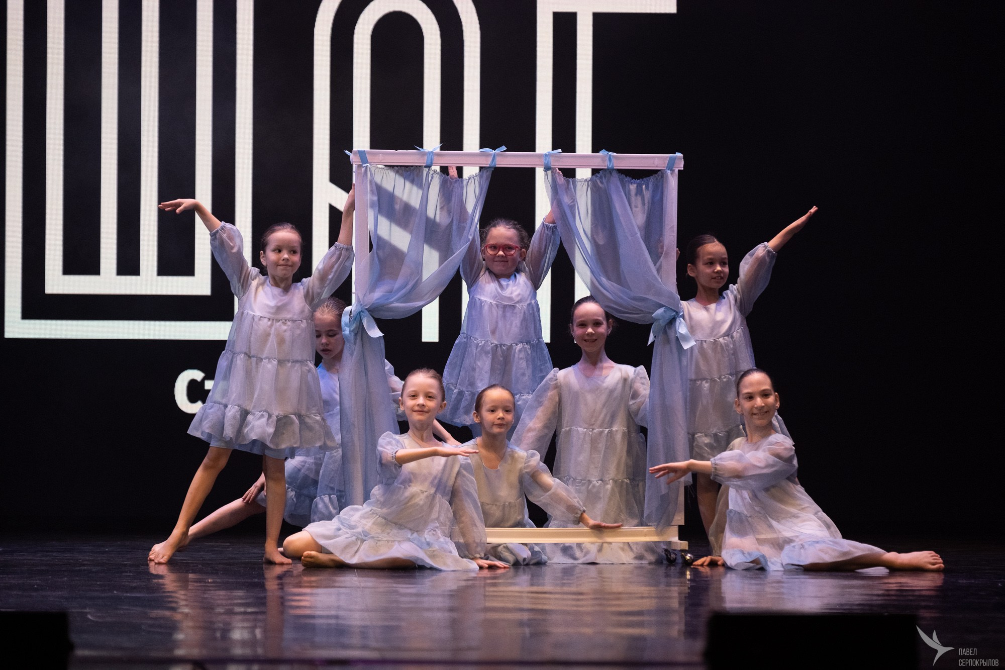 Отчетный концерт студии танца «ШАГ». Репортажный фотограф в Казани Павел Серпокрылов
